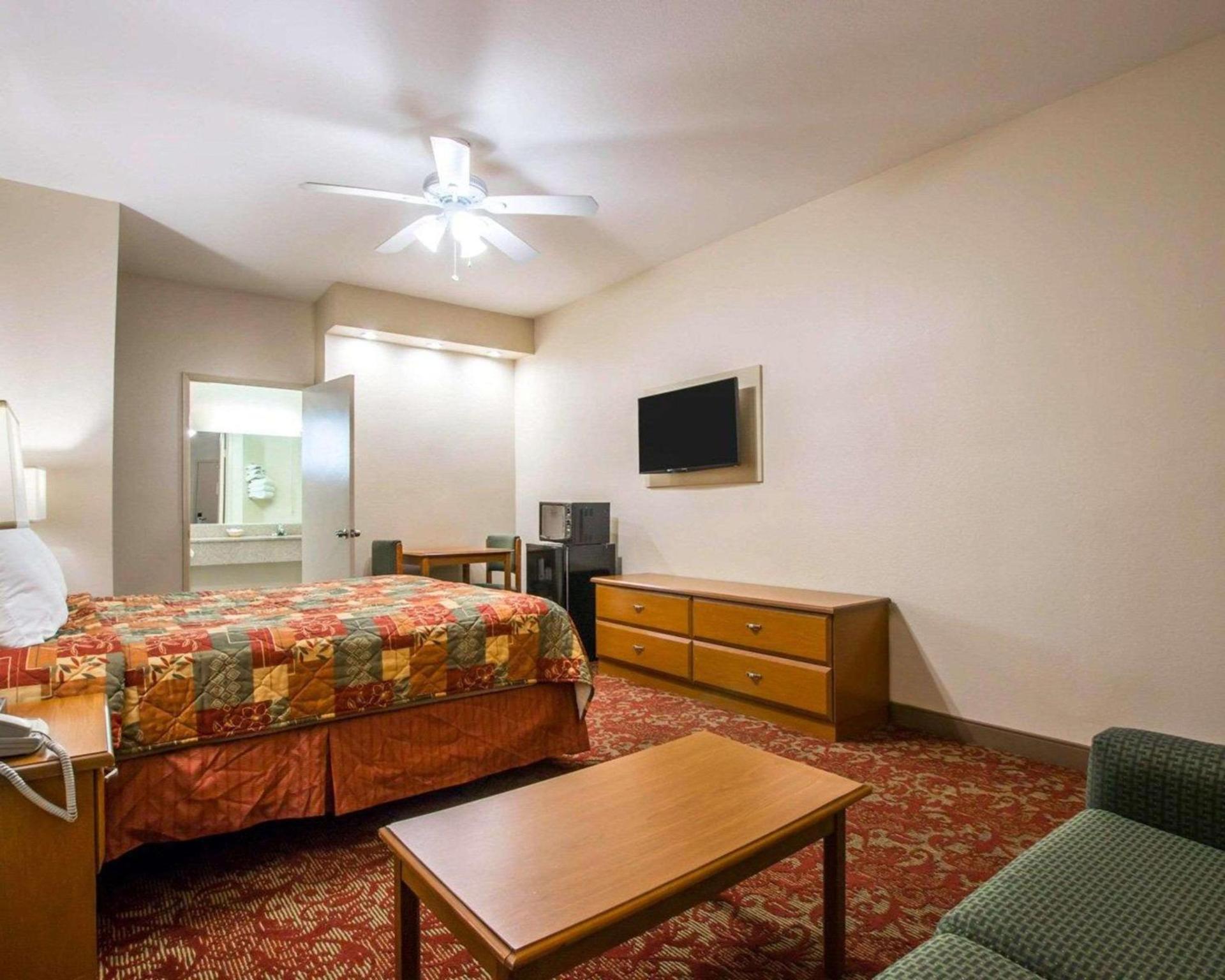 Rodeway Inn Encinitas North photo 25