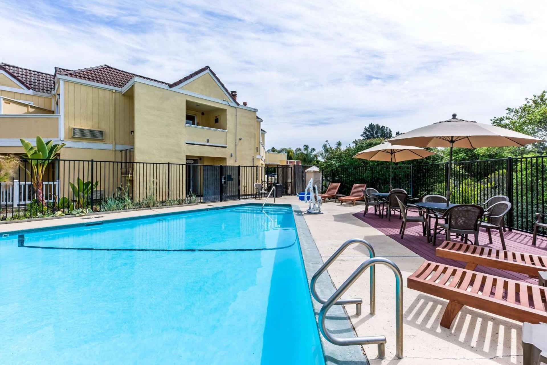 Quality Inn & Suites Capitola By the Sea photo 17