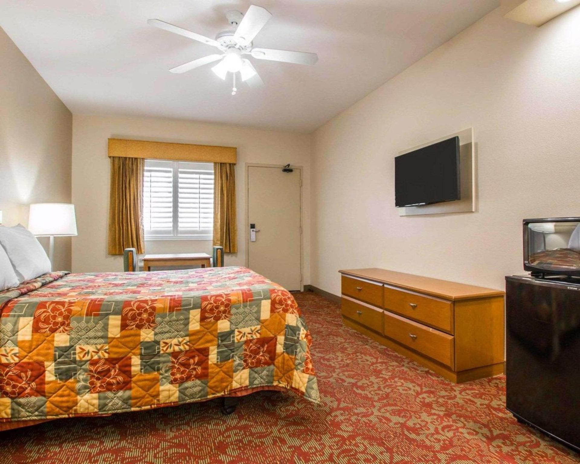Rodeway Inn Encinitas North photo 19