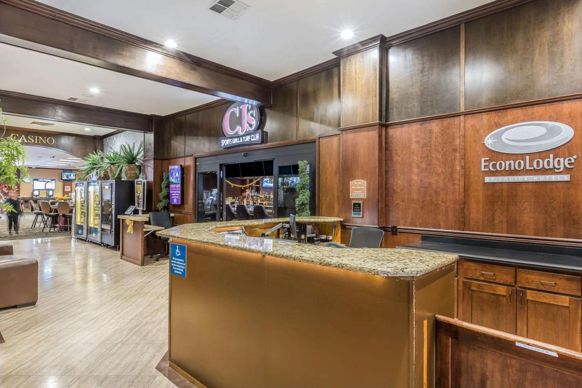 Econo Lodge Lake Elsinore Casino photo 27