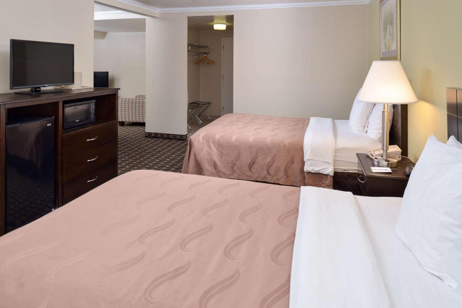 Quality Inn & Suites Montebello - Los Angeles photo 20