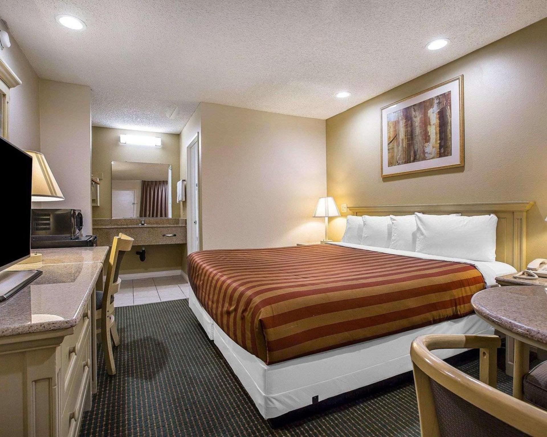 Rodeway Inn Santee San Diego East photo 16