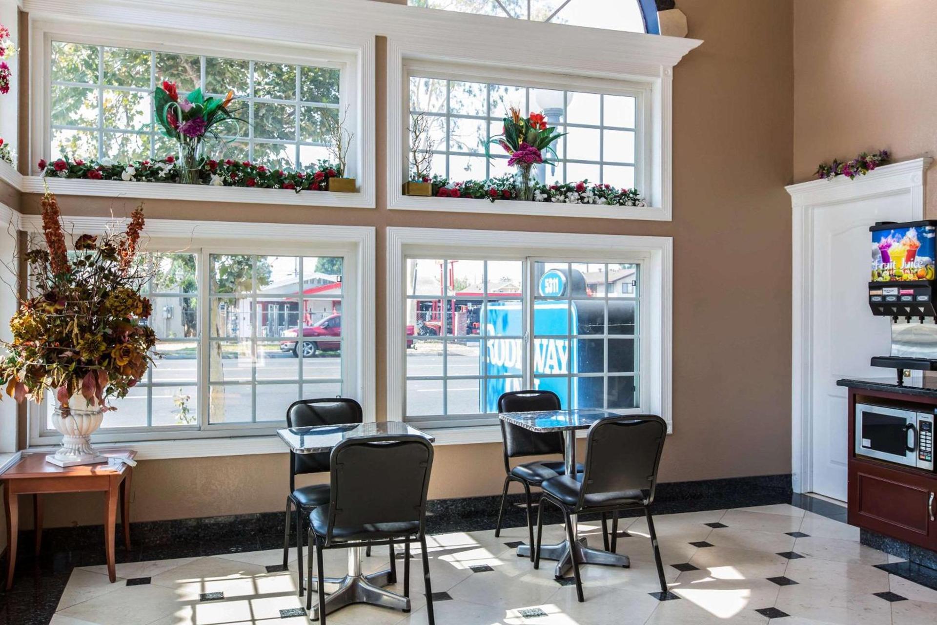 Rodeway Inn Cypress - Buena Park photo 5