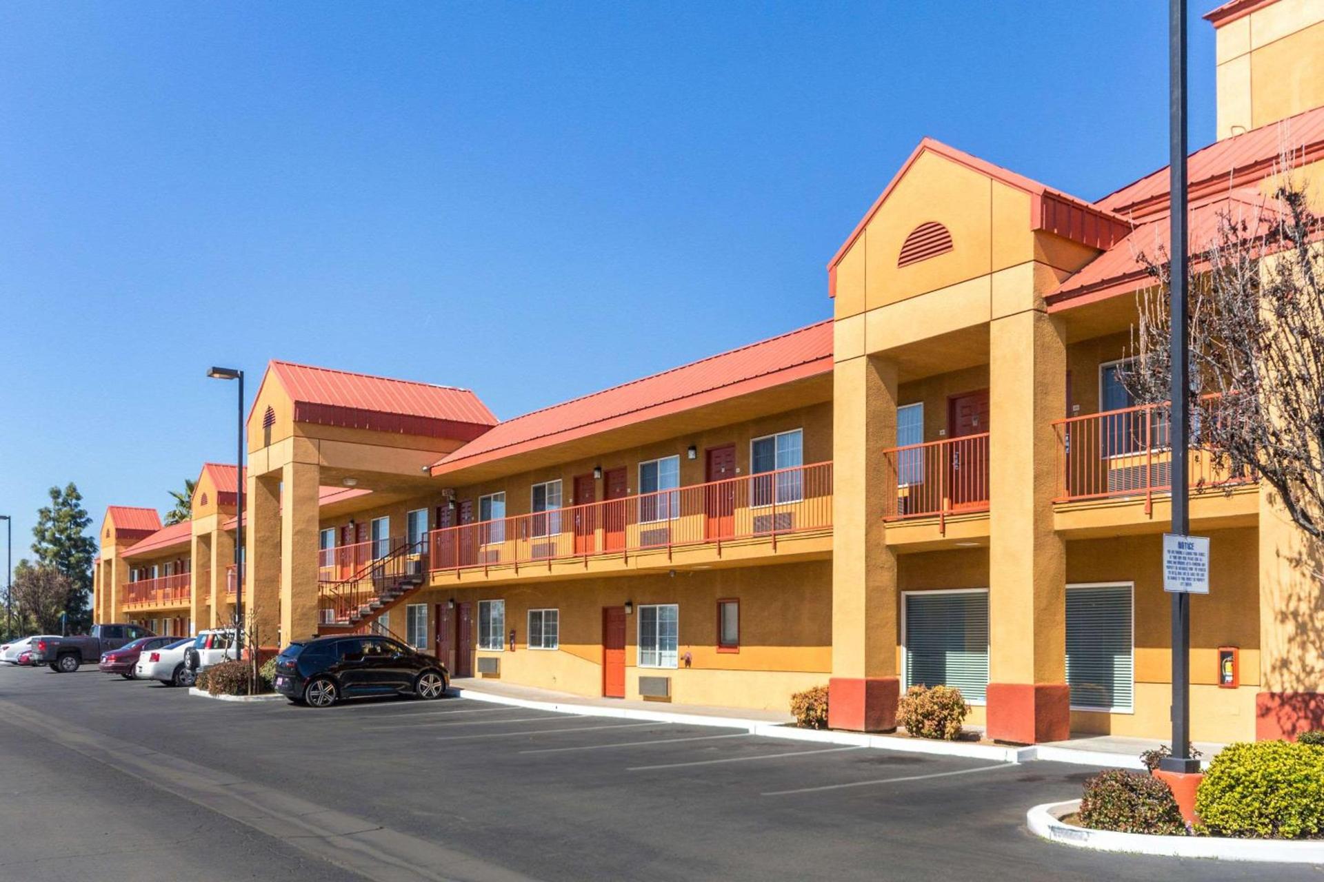 Quality Inn Fresno Near University photo 1