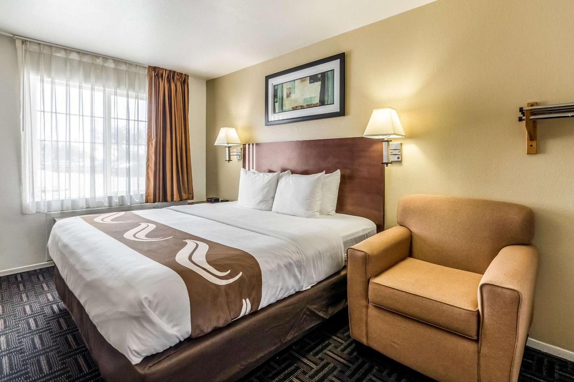 Quality Inn Fresno Near University photo 13