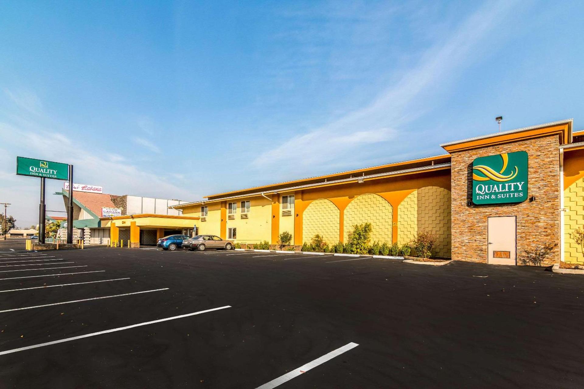Quality Inn & Suites near Downtown Bakersfield photo 1