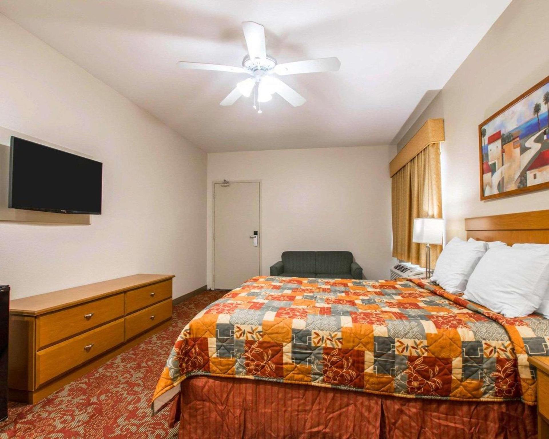 Rodeway Inn Encinitas North photo 24