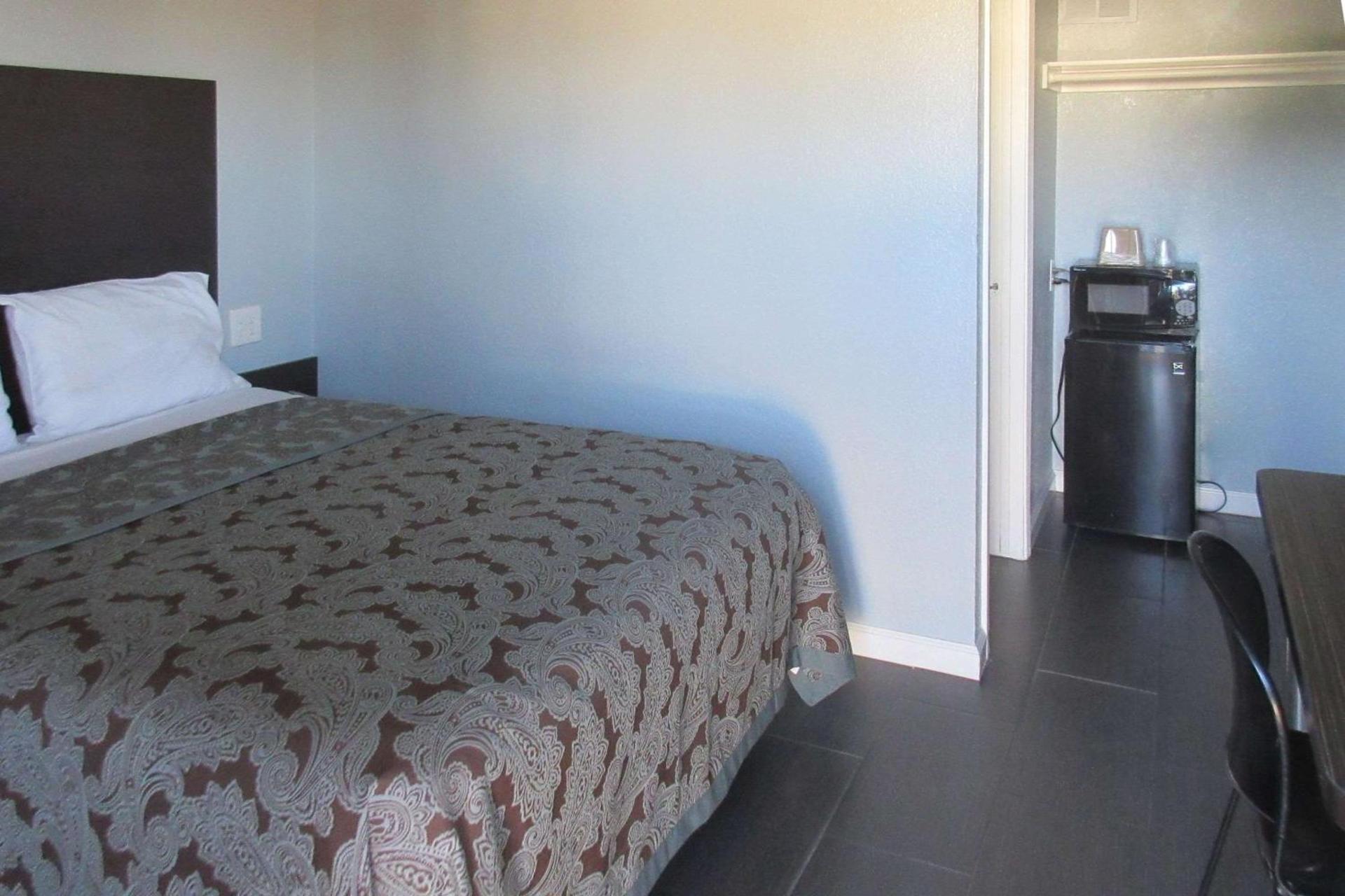 Rodeway Inn San Pablo Hilltop photo 4