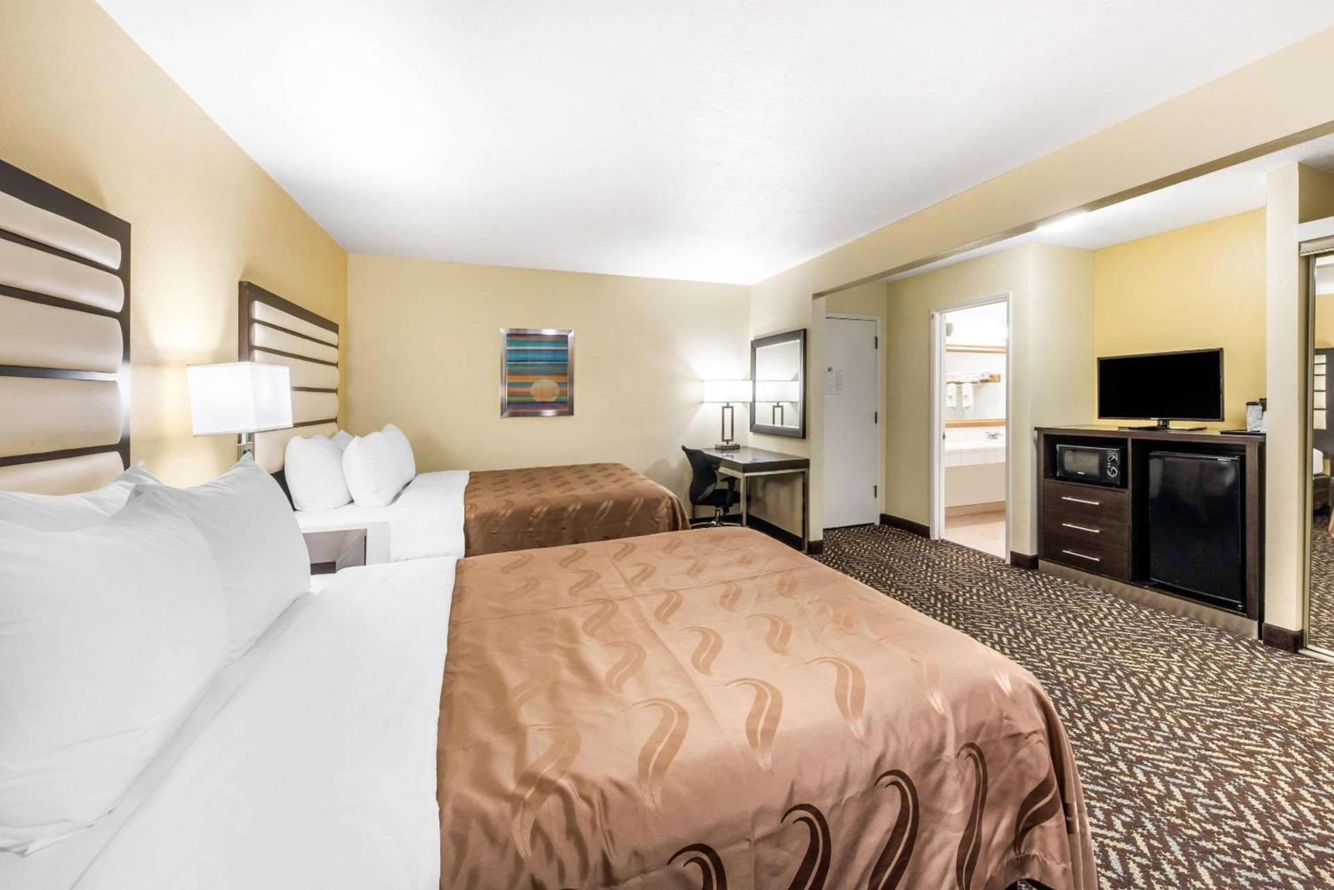 Quality Inn & Suites Capitola By the Sea photo 12