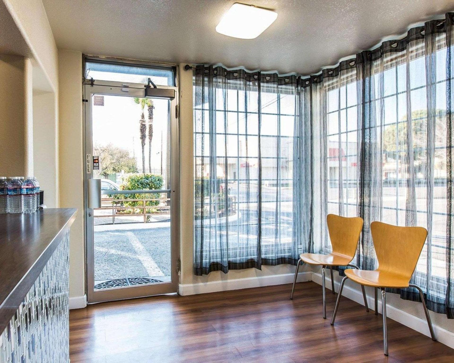 Rodeway Inn Downtown Hanford photo 6