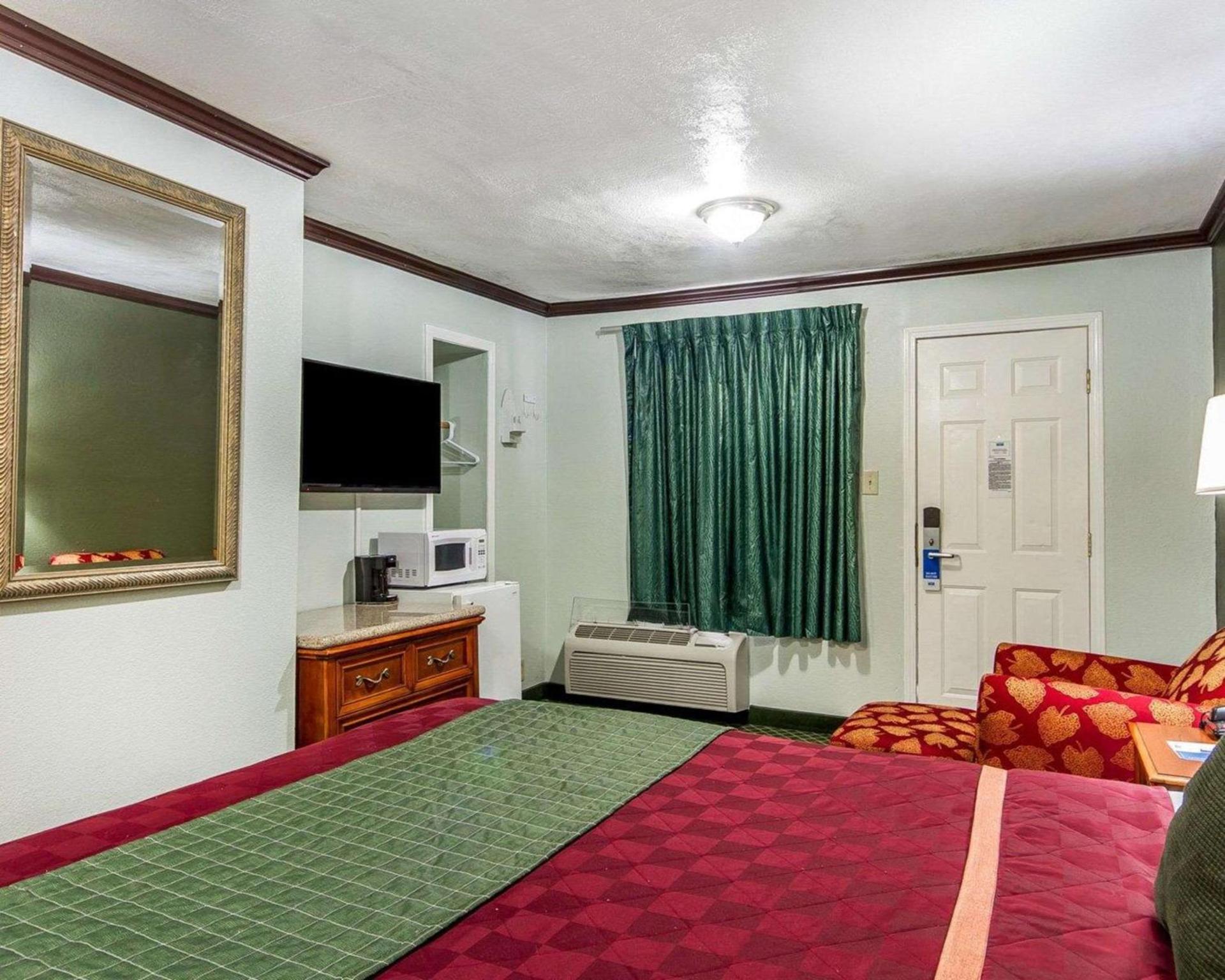 Sycamore Inn Chico University Area photo 50