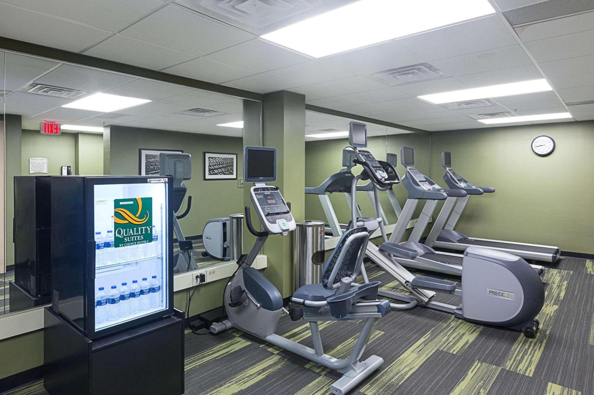 Quality Suites Lansing West photo 30