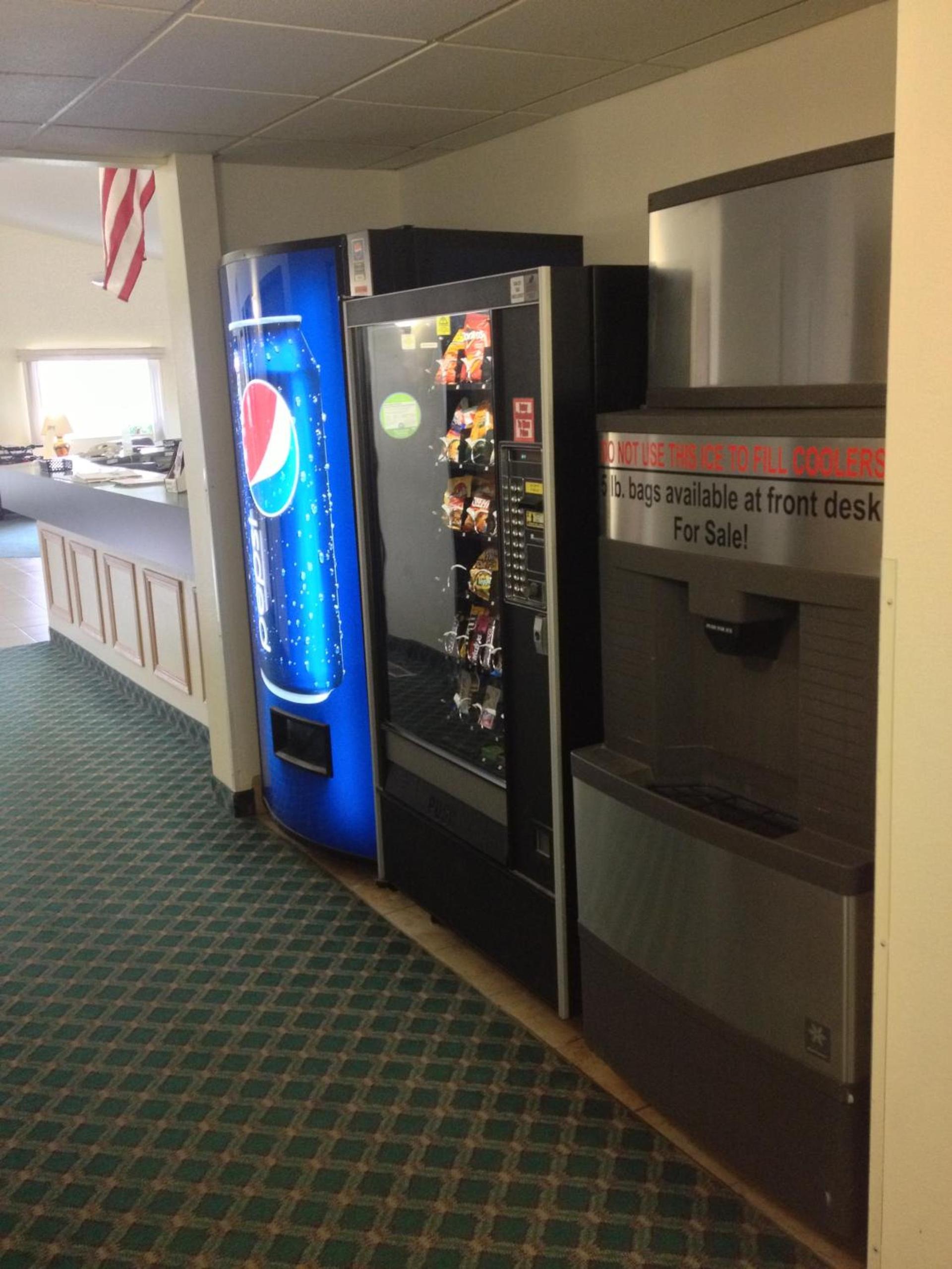 Americas Best Value Inn & Suites-Spring Valley photo 20
