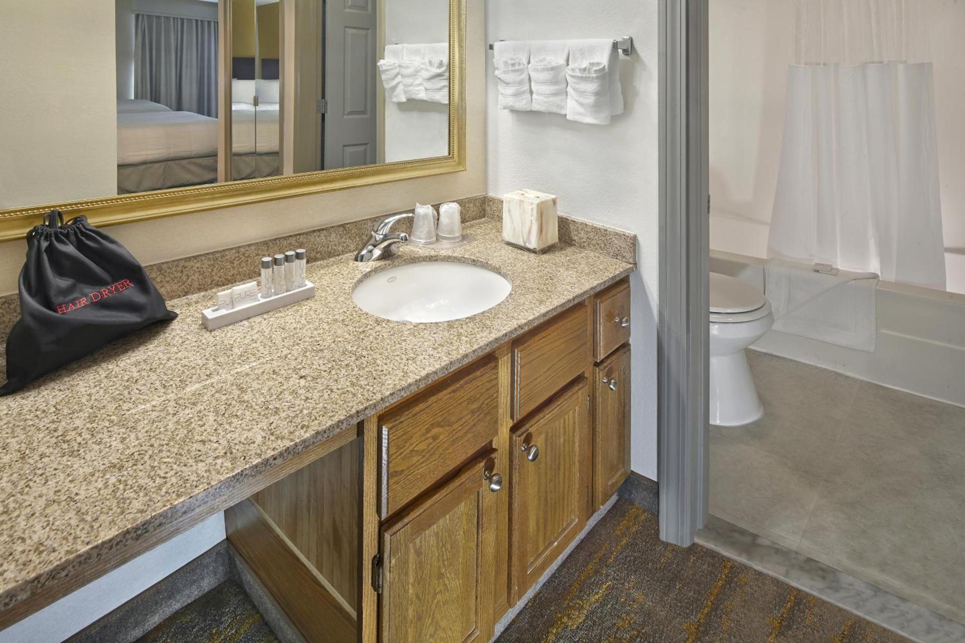 New Haven Village Suites photo 18