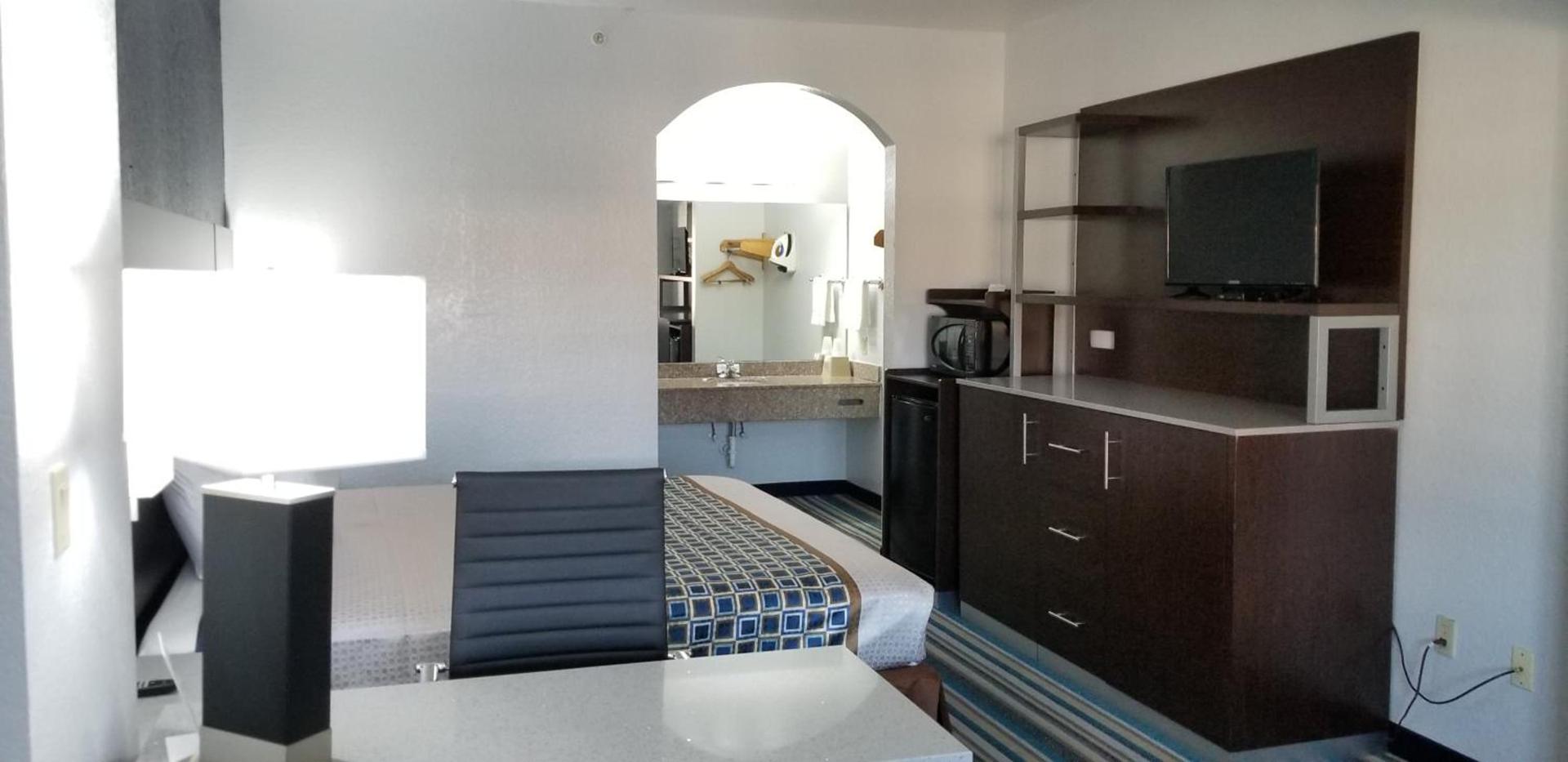 HomeBridge Inn and Suites photo 13