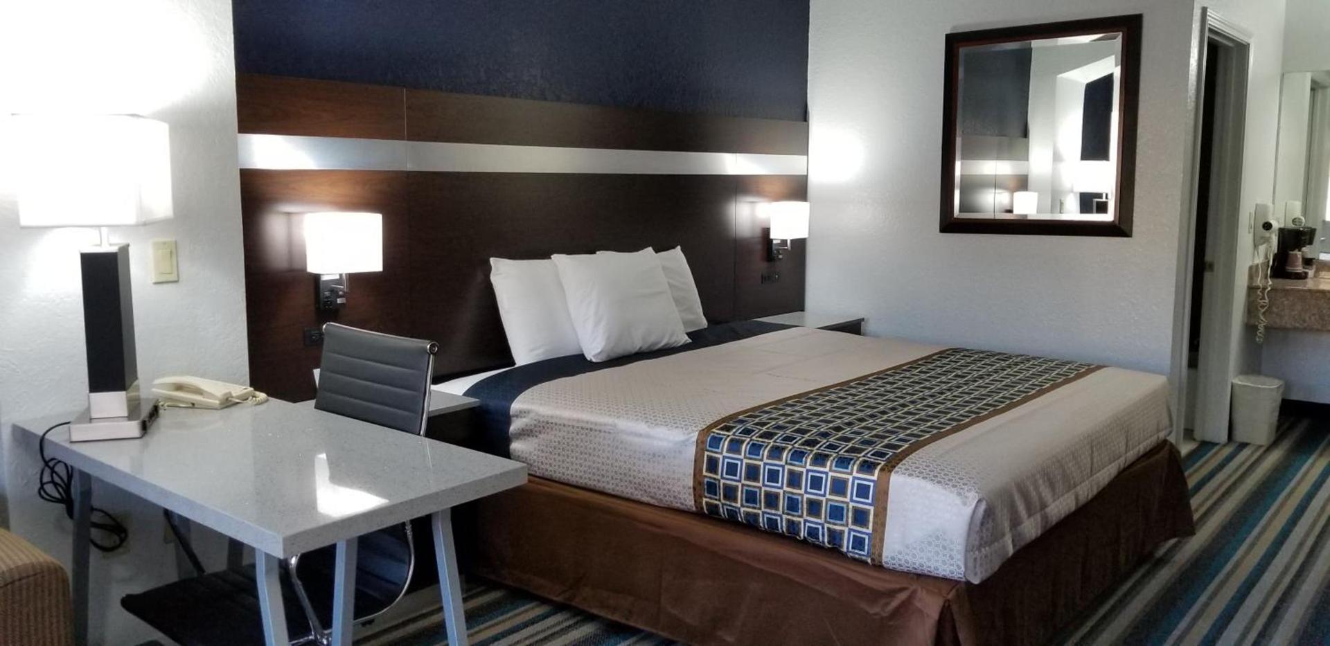 HomeBridge Inn and Suites photo 8