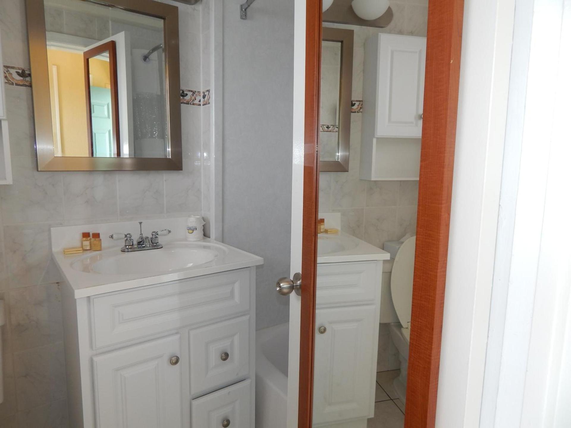 Days Inn by Wyndham Ocean City Oceanfront photo 89