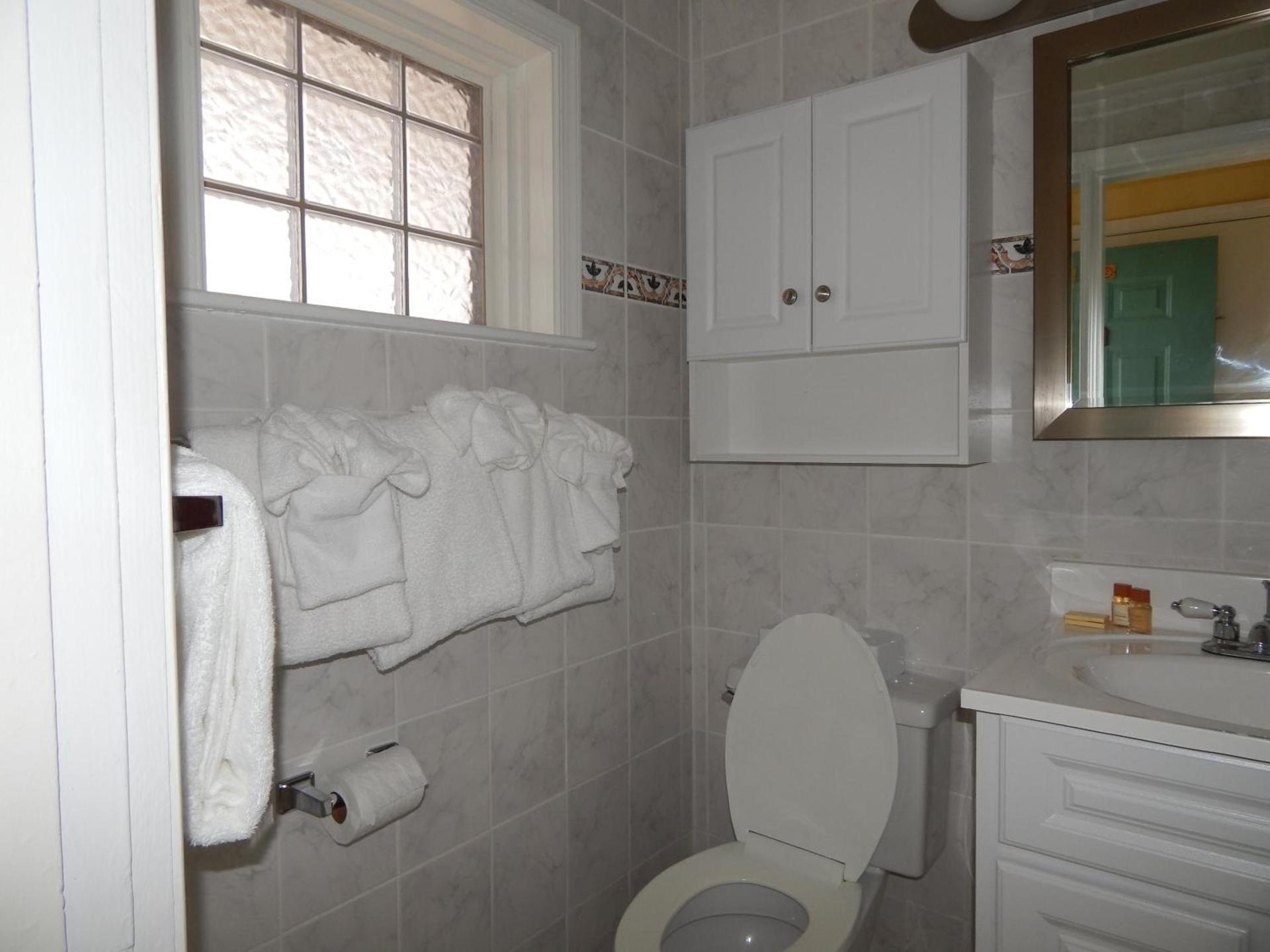 Days Inn by Wyndham Ocean City Oceanfront photo 88