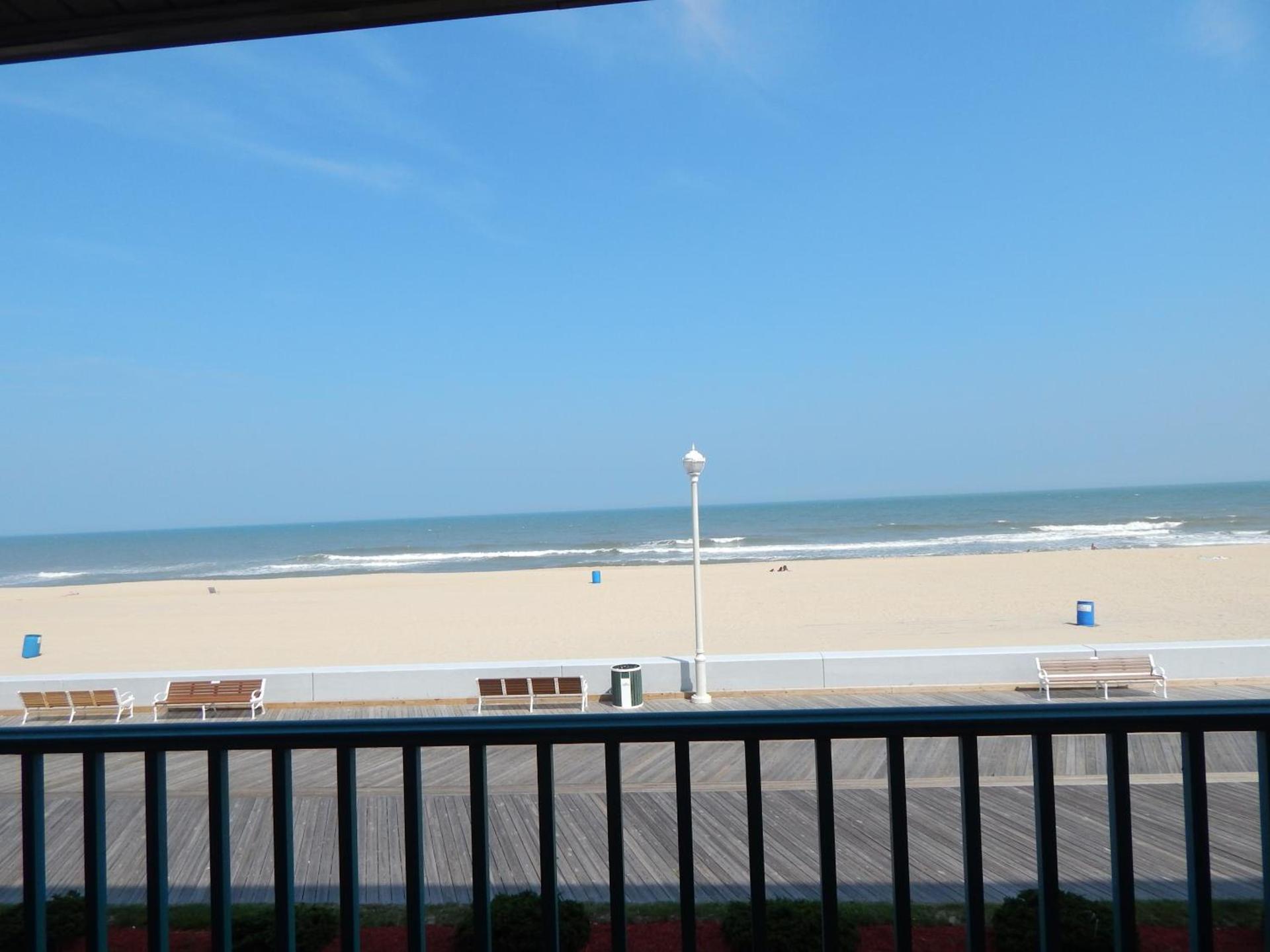 Howard Johnson by Wyndham Ocean City Oceanfront photo 52