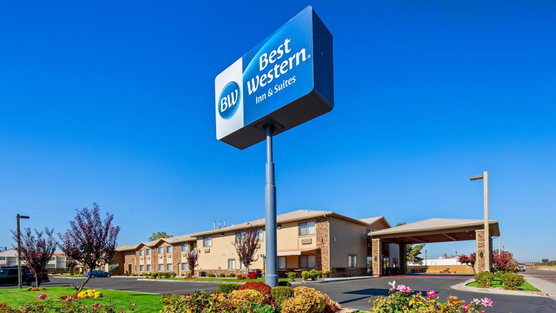 Best Western Inn & Suites — hotel in Ontario