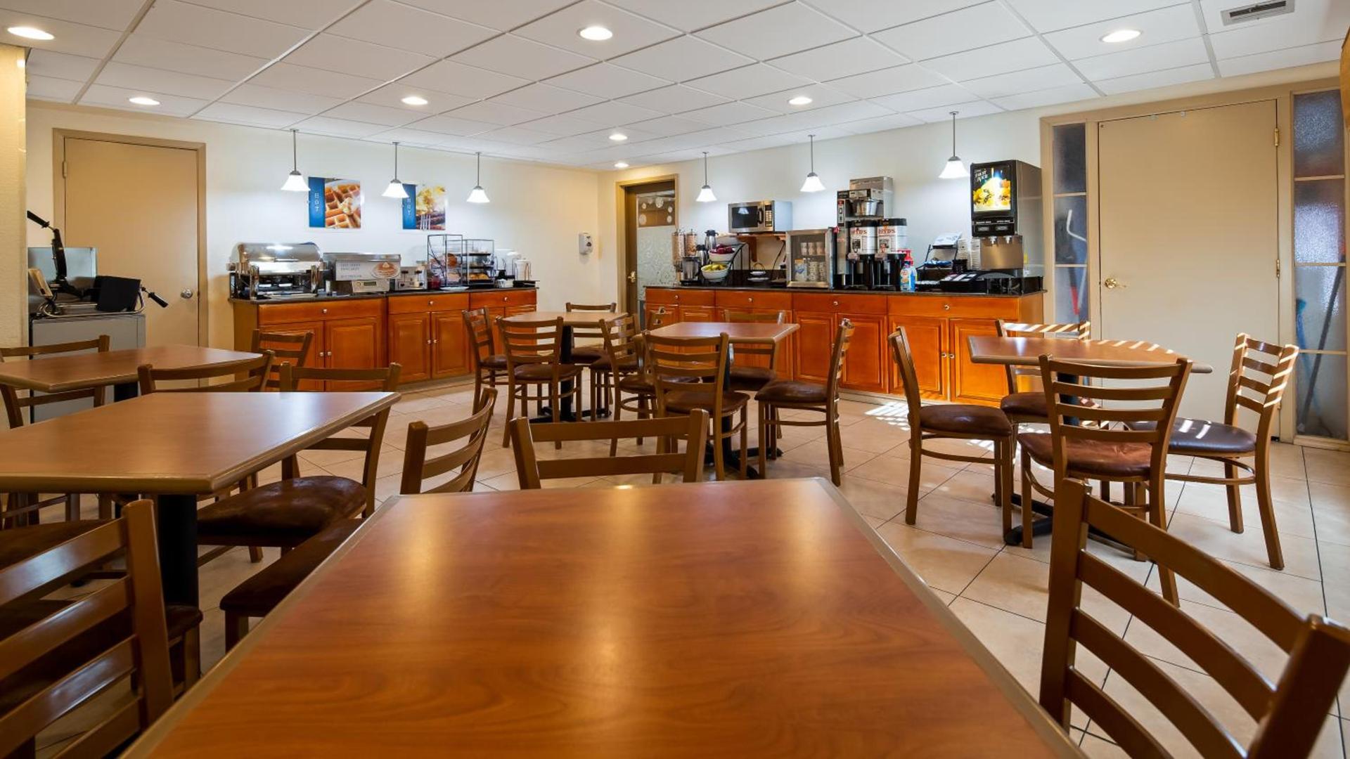 Best Western Inn & Suites photo 16