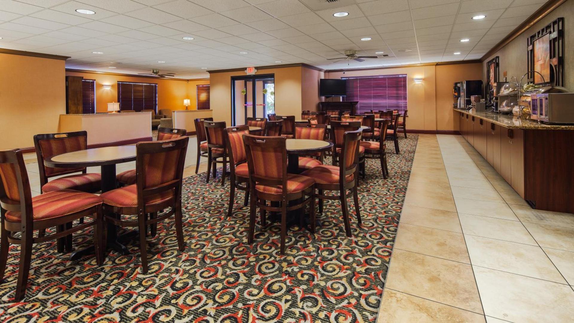 Best Western Cascade Inn & Suites photo 45