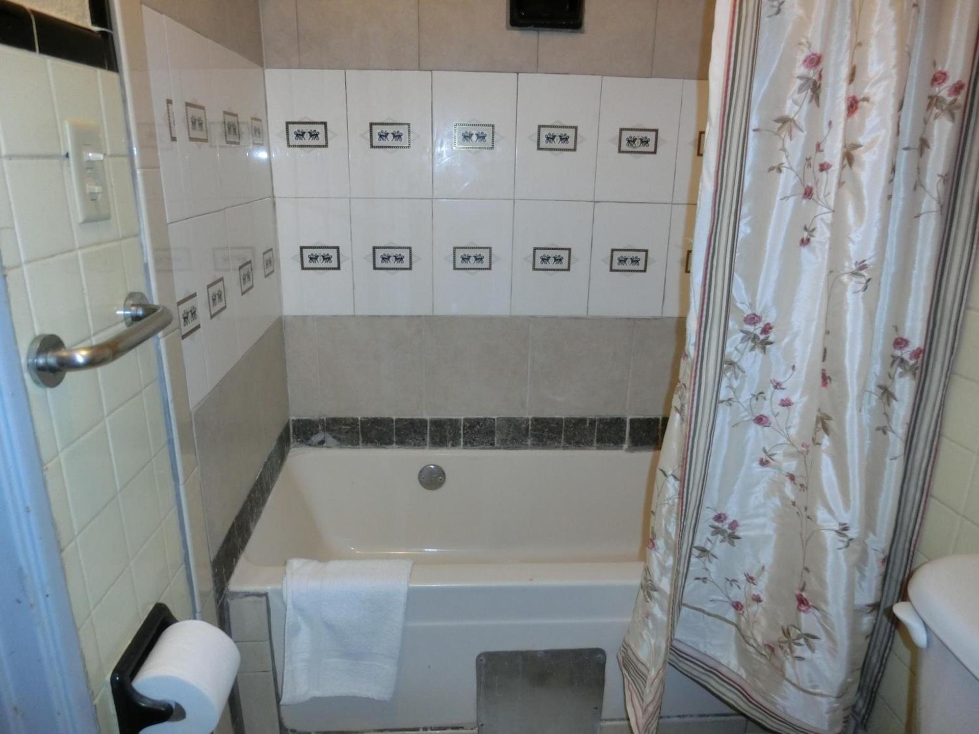 The Garden Villas Hotel photo 3