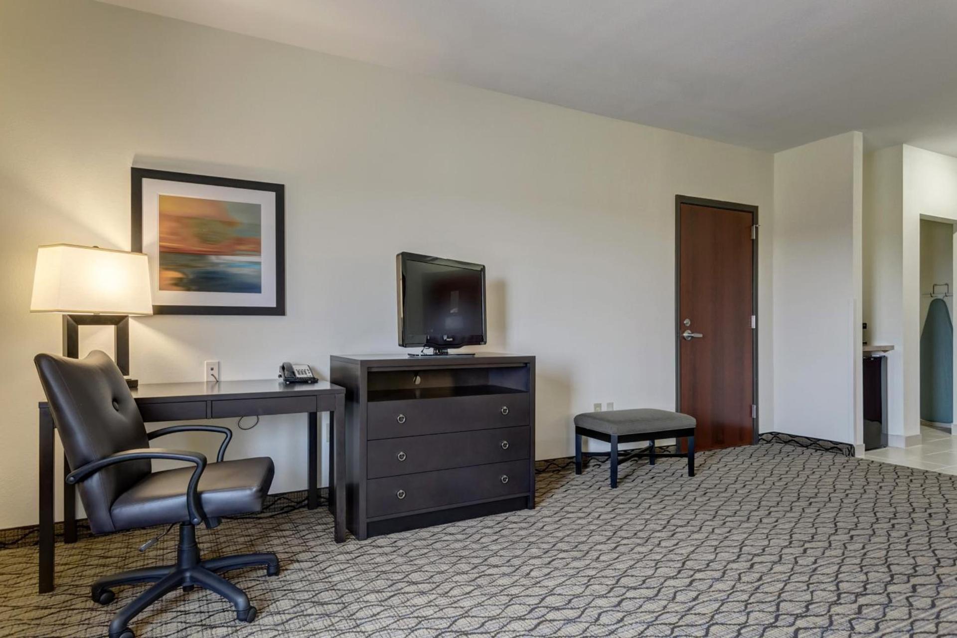 Holiday Inn Poplar Bluff by IHG photo 3
