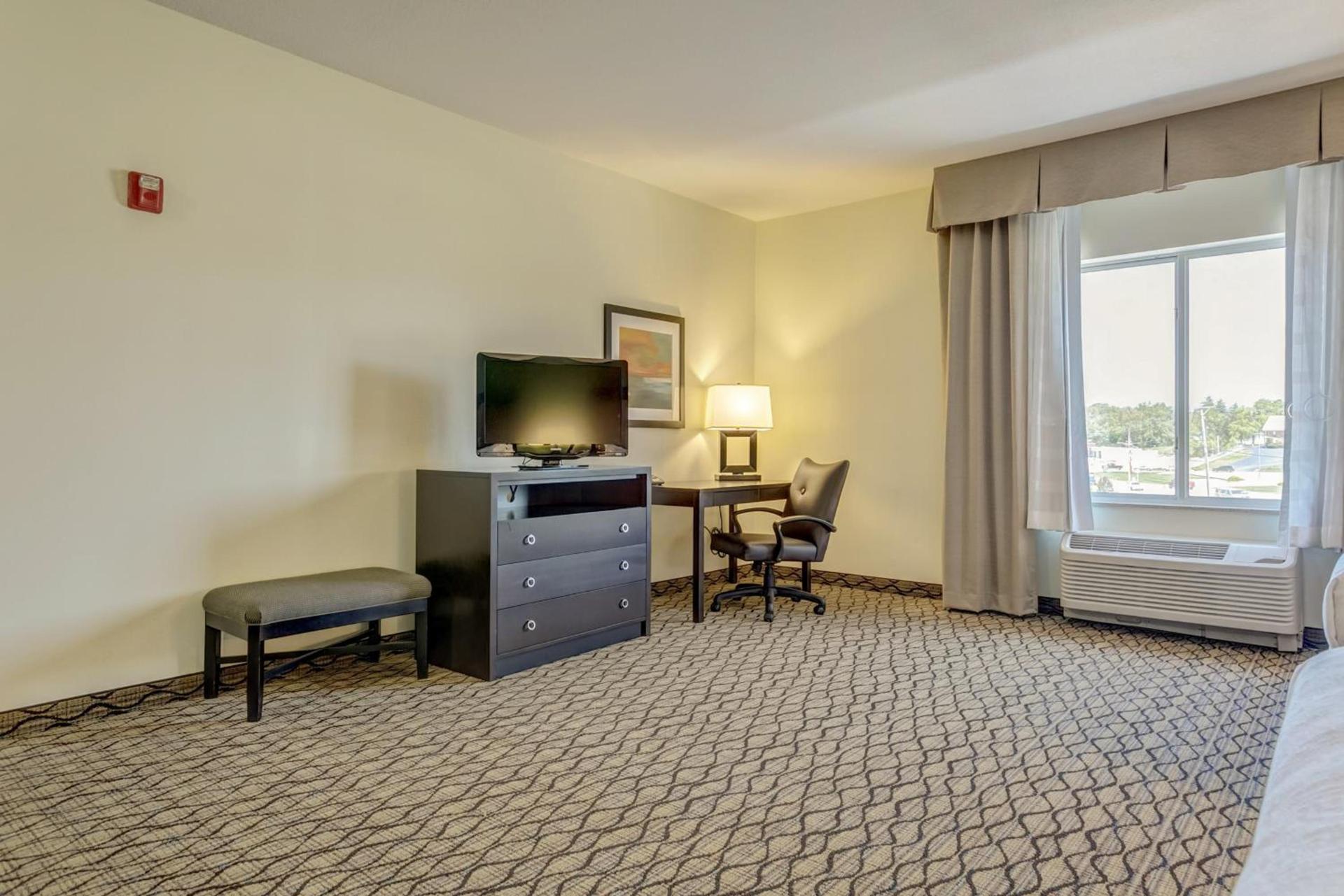 Holiday Inn Poplar Bluff by IHG photo 2