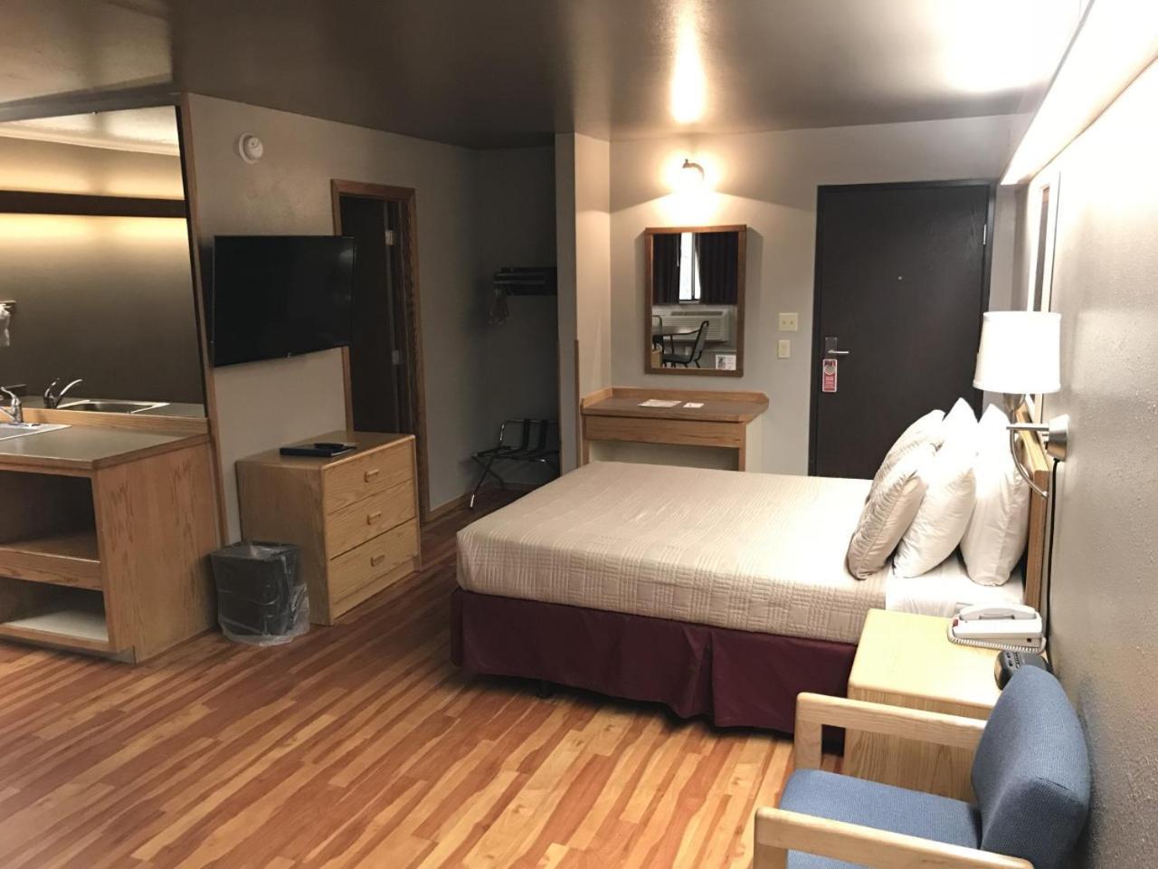 Rocker Inn photo 12