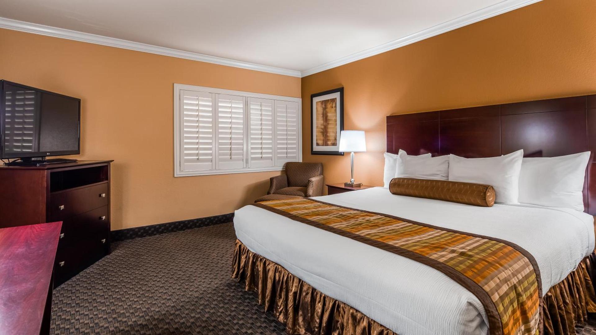 Best Western Plus Casino Royale - Center Strip photo 6