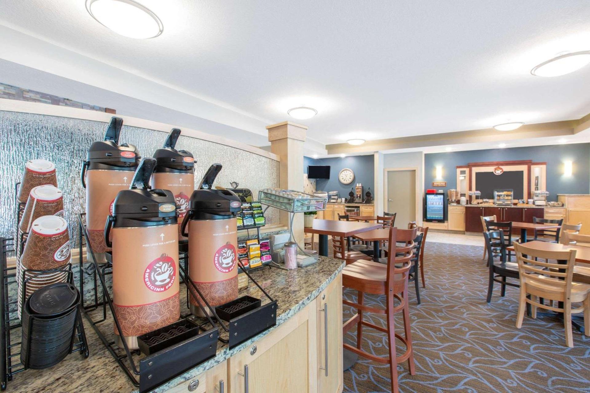 AmericInn by Wyndham Humboldt photo 2