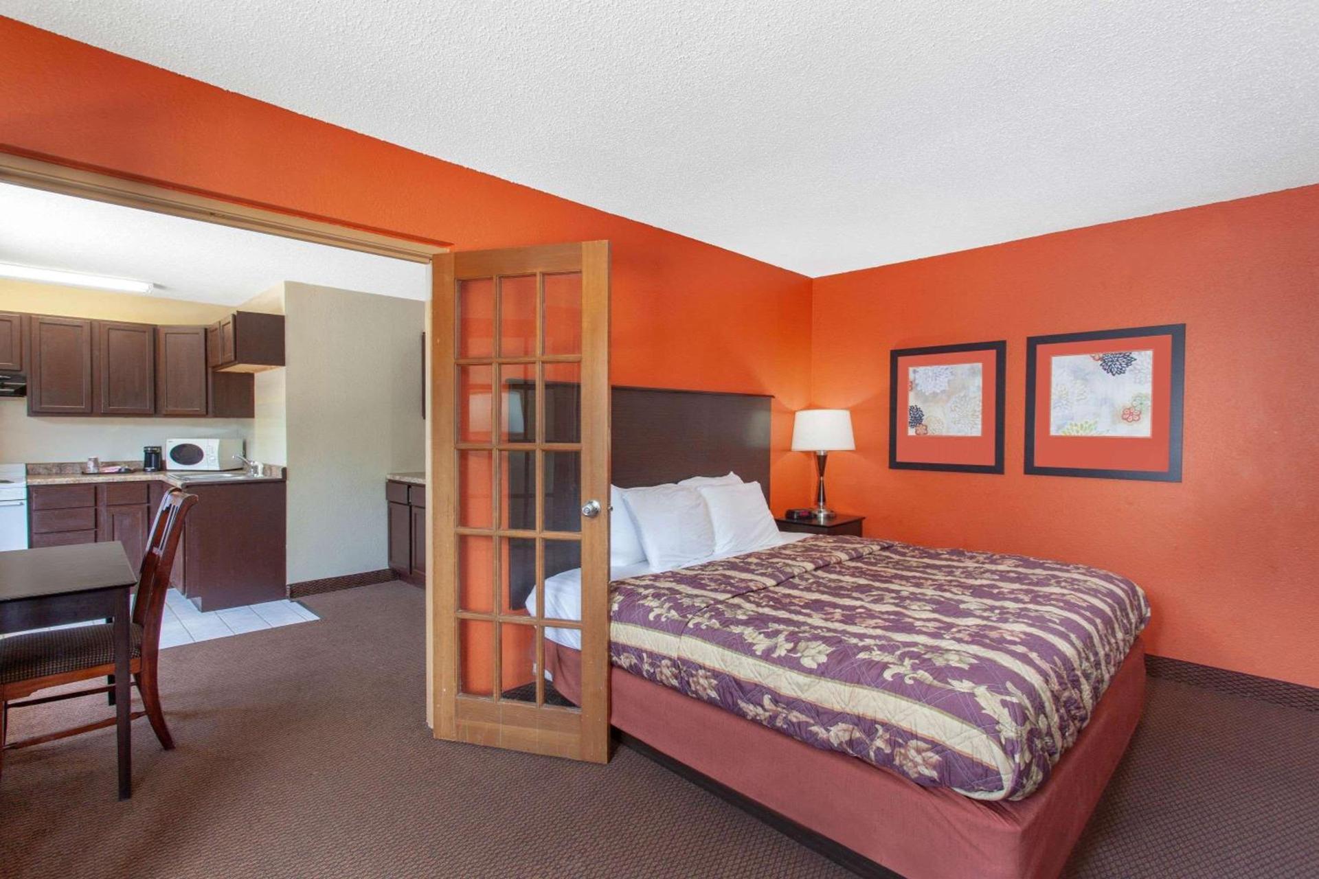AmericInn by Wyndham Ham Lake photo 11