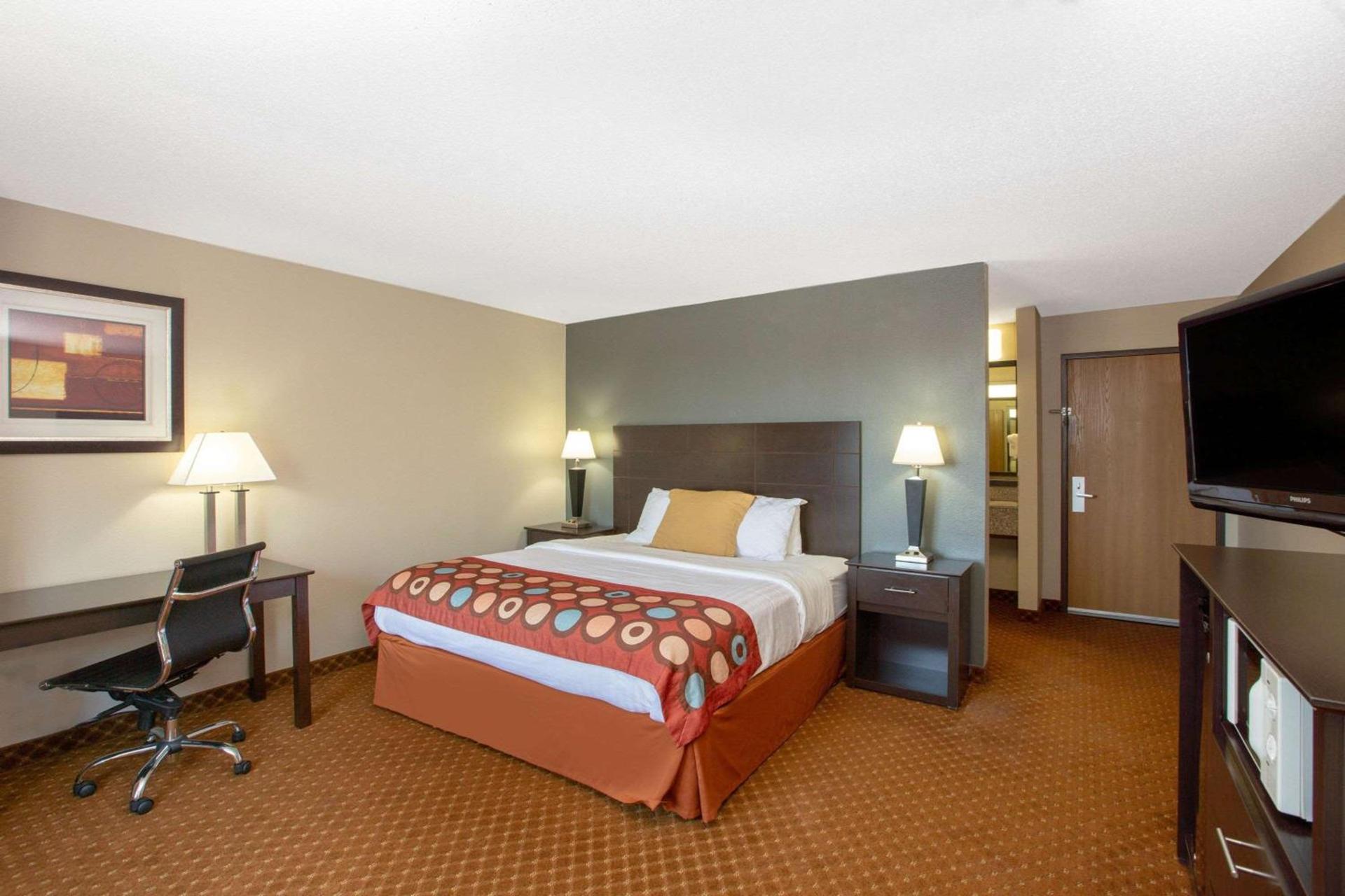 AmericInn by Wyndham Coralville photo 19