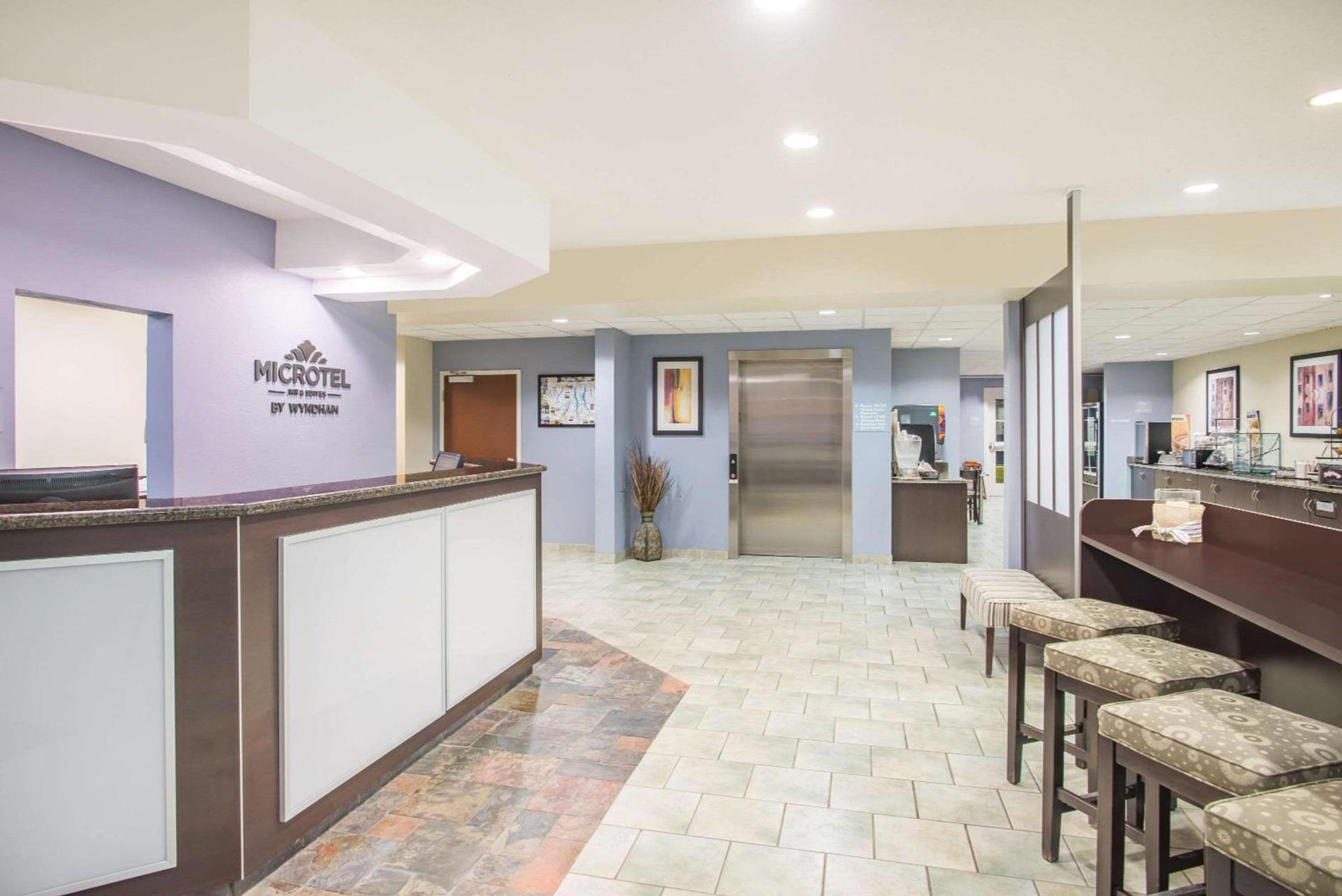 Microtel Inn and Suites by Wyndham - Geneva photo 2