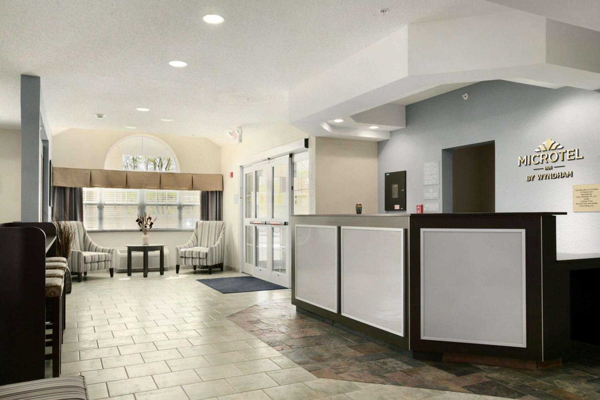 Microtel Inn and Suites by Wyndham - Geneva photo 3