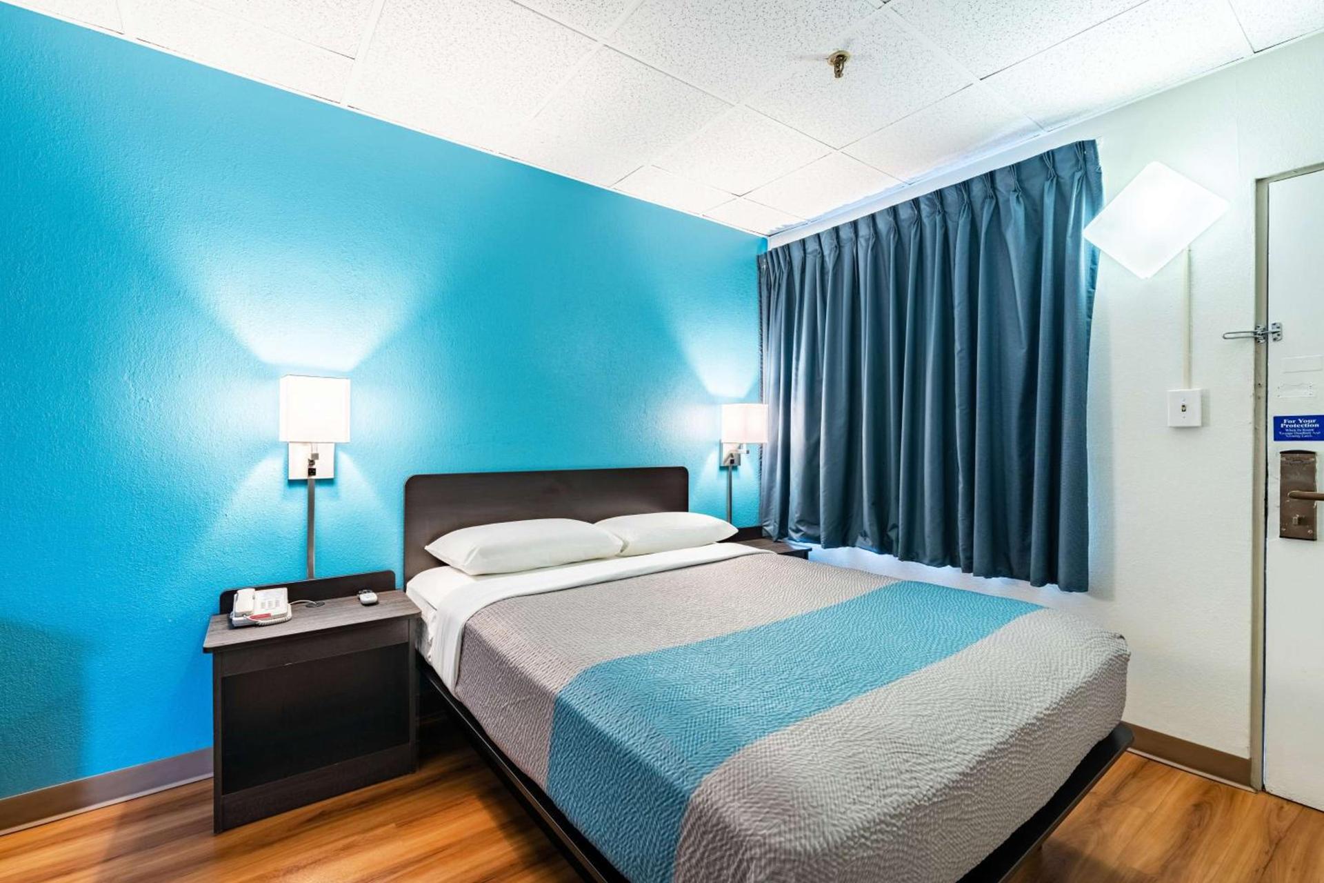 Motel 6-Elmsford, NY - White Plains photo 9