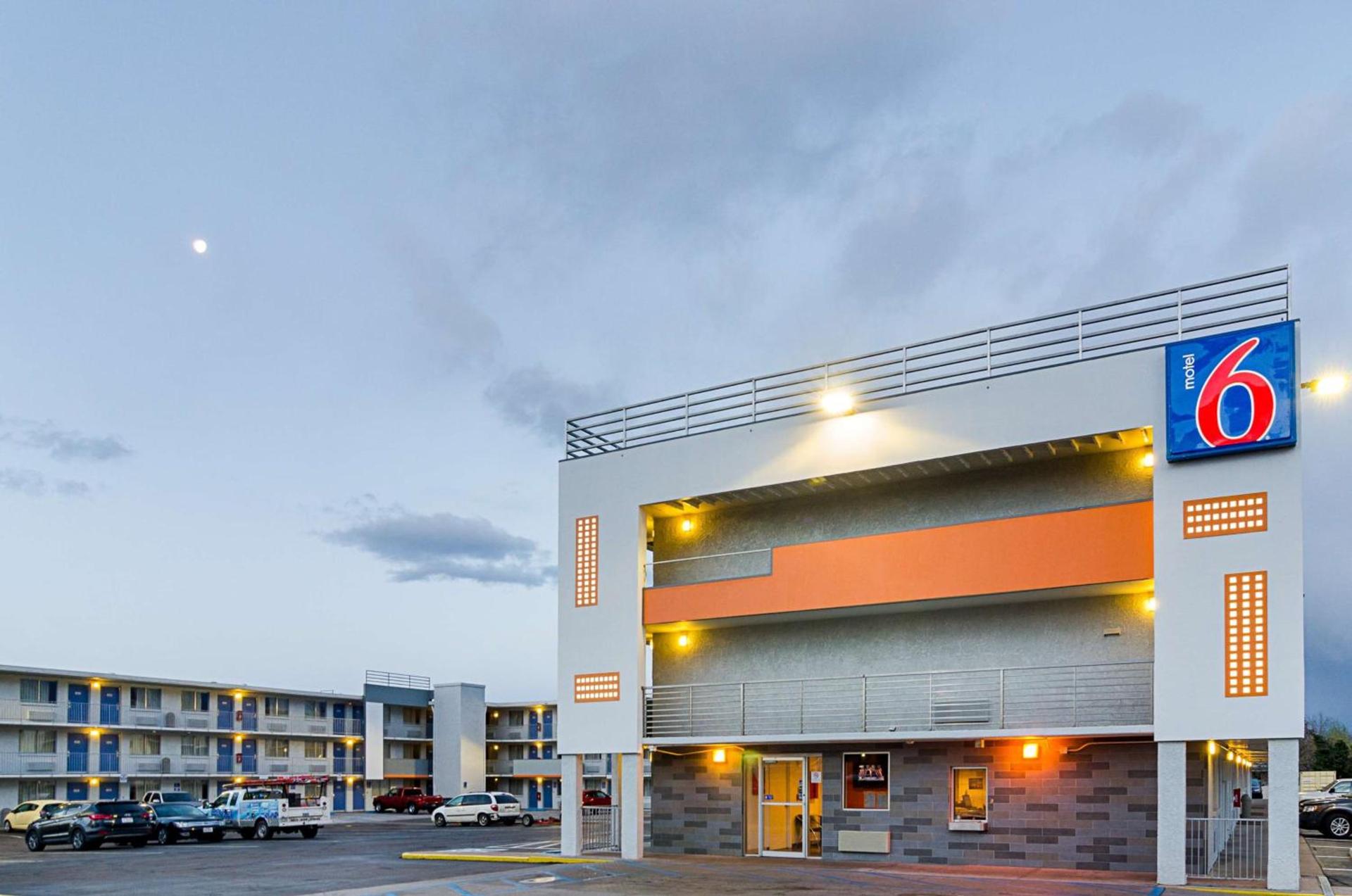 Motel 6- Denver, CO Downtown — hotel in Denver