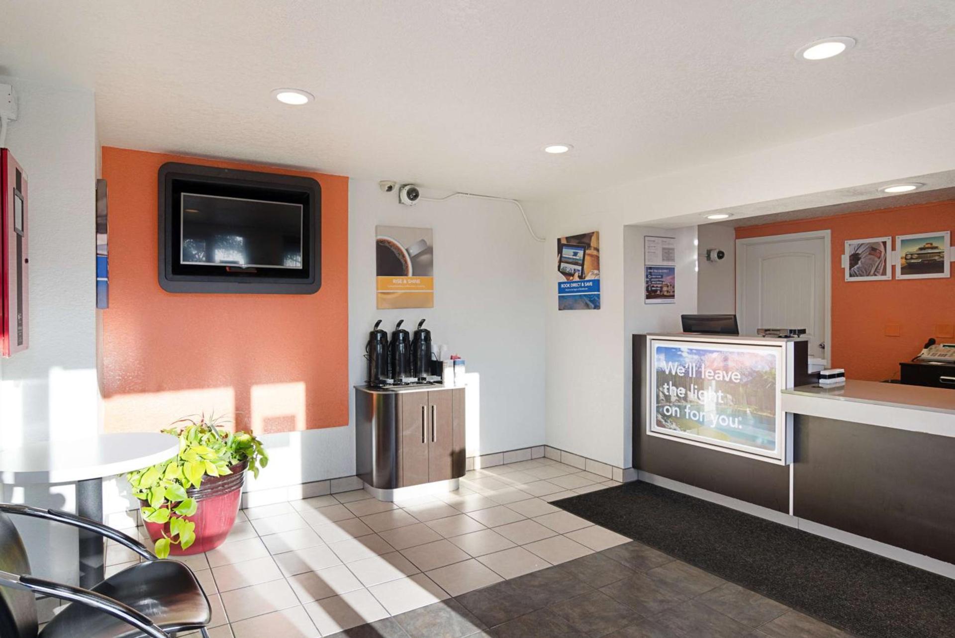 Motel 6- Denver, CO Downtown photo 65