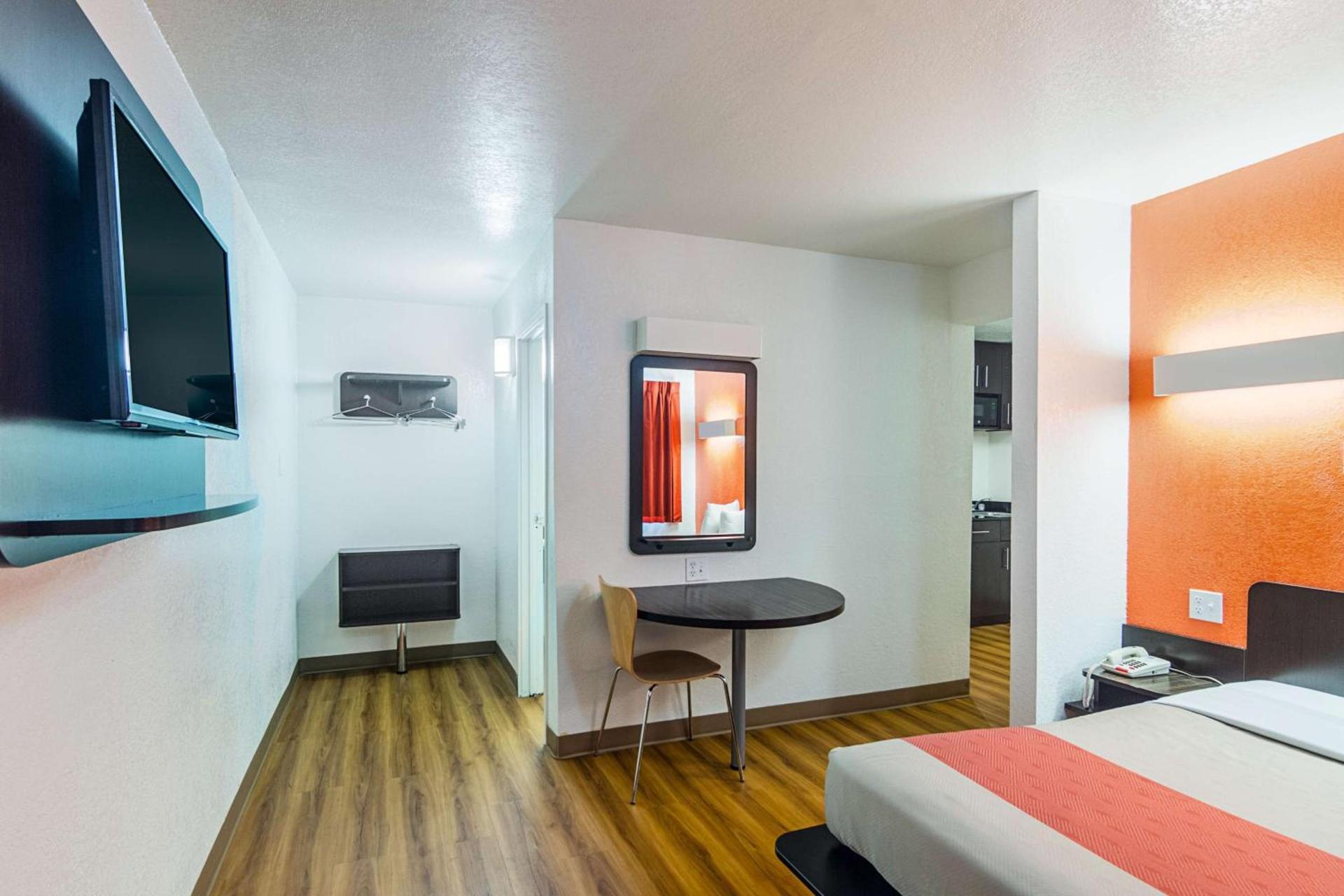 Motel 6-Ardmore, OK photo 7