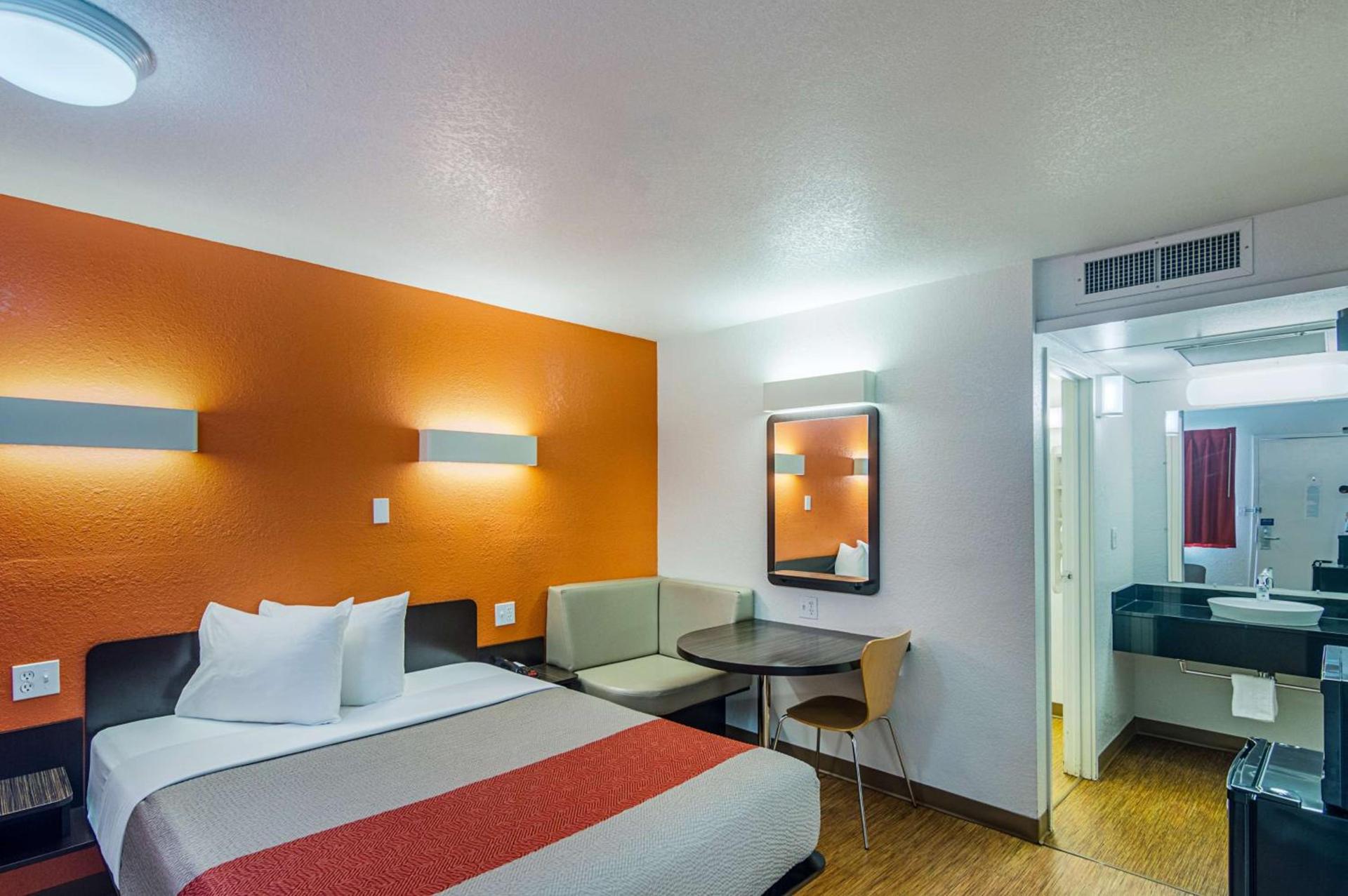 Motel 6-Ardmore, OK photo 11