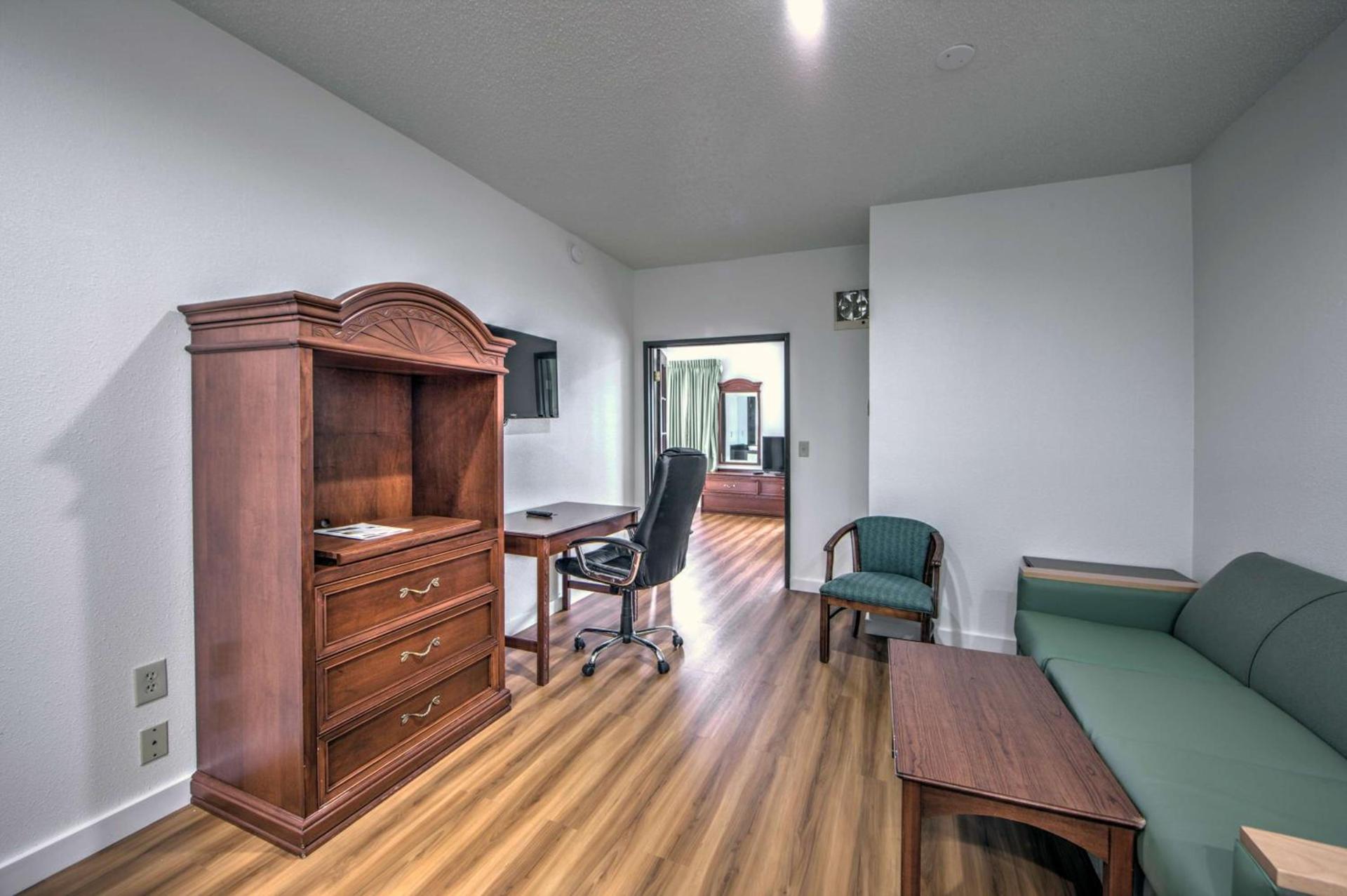 Motel 6-Dallas, TX - Northwest photo 6
