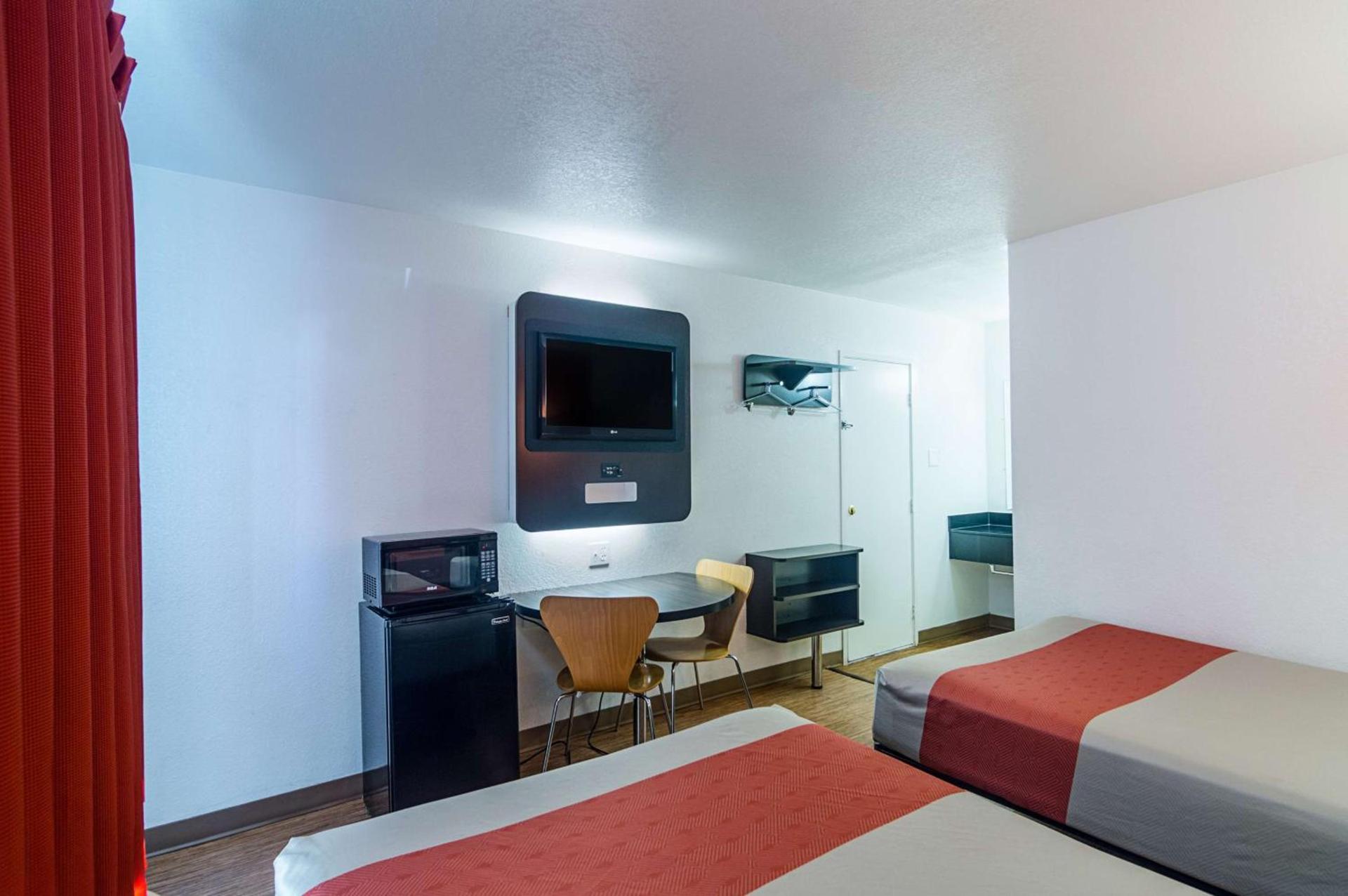 Motel 6-Ardmore, OK photo 15