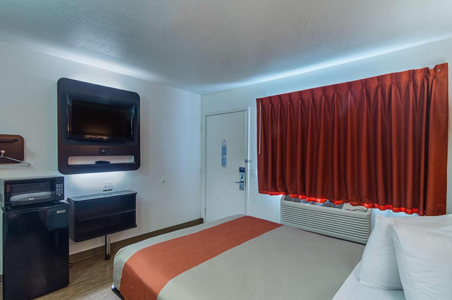 Motel 6-Ardmore, OK photo 10