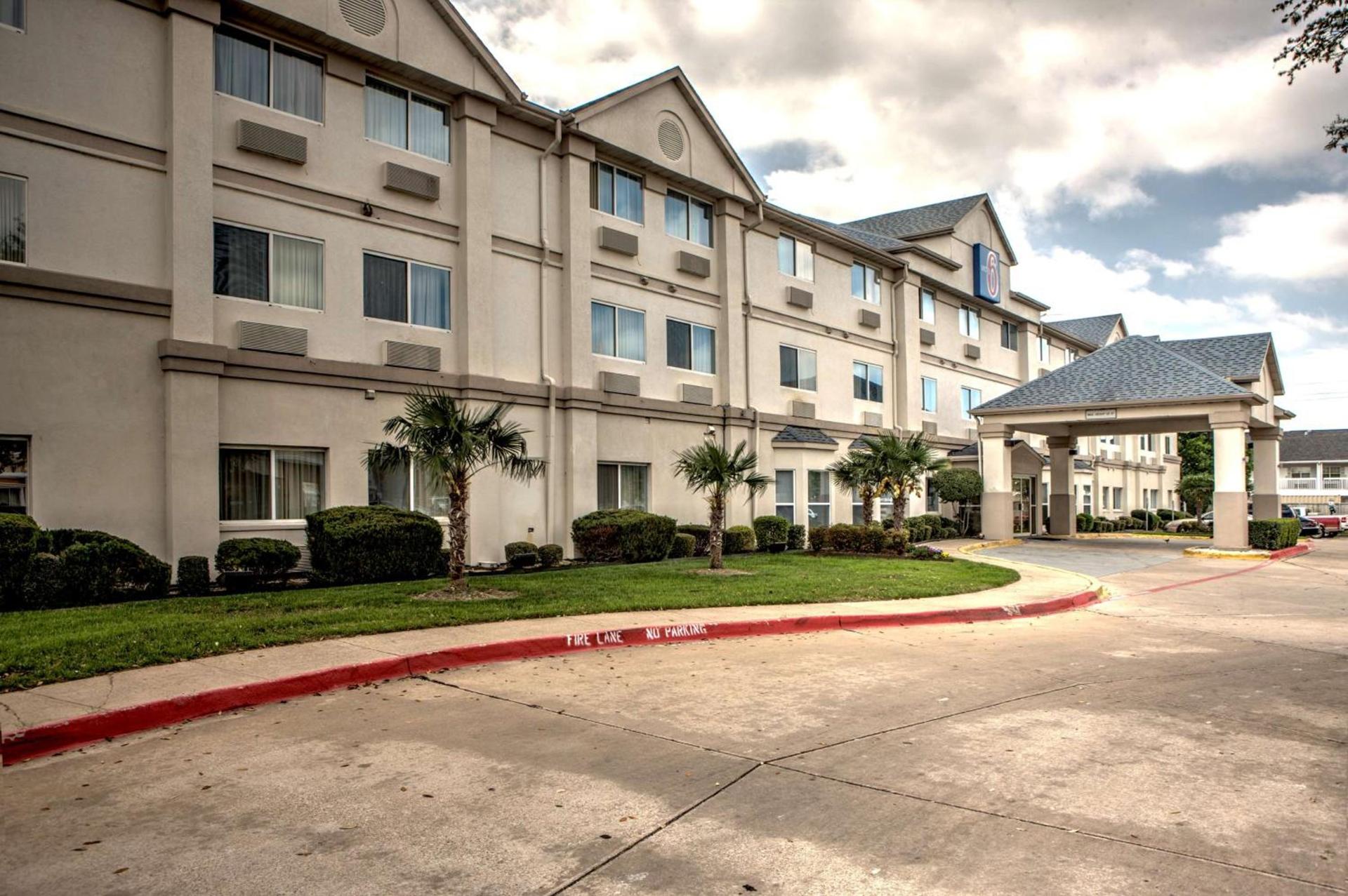 Motel 6-Dallas, TX - Northwest photo 2