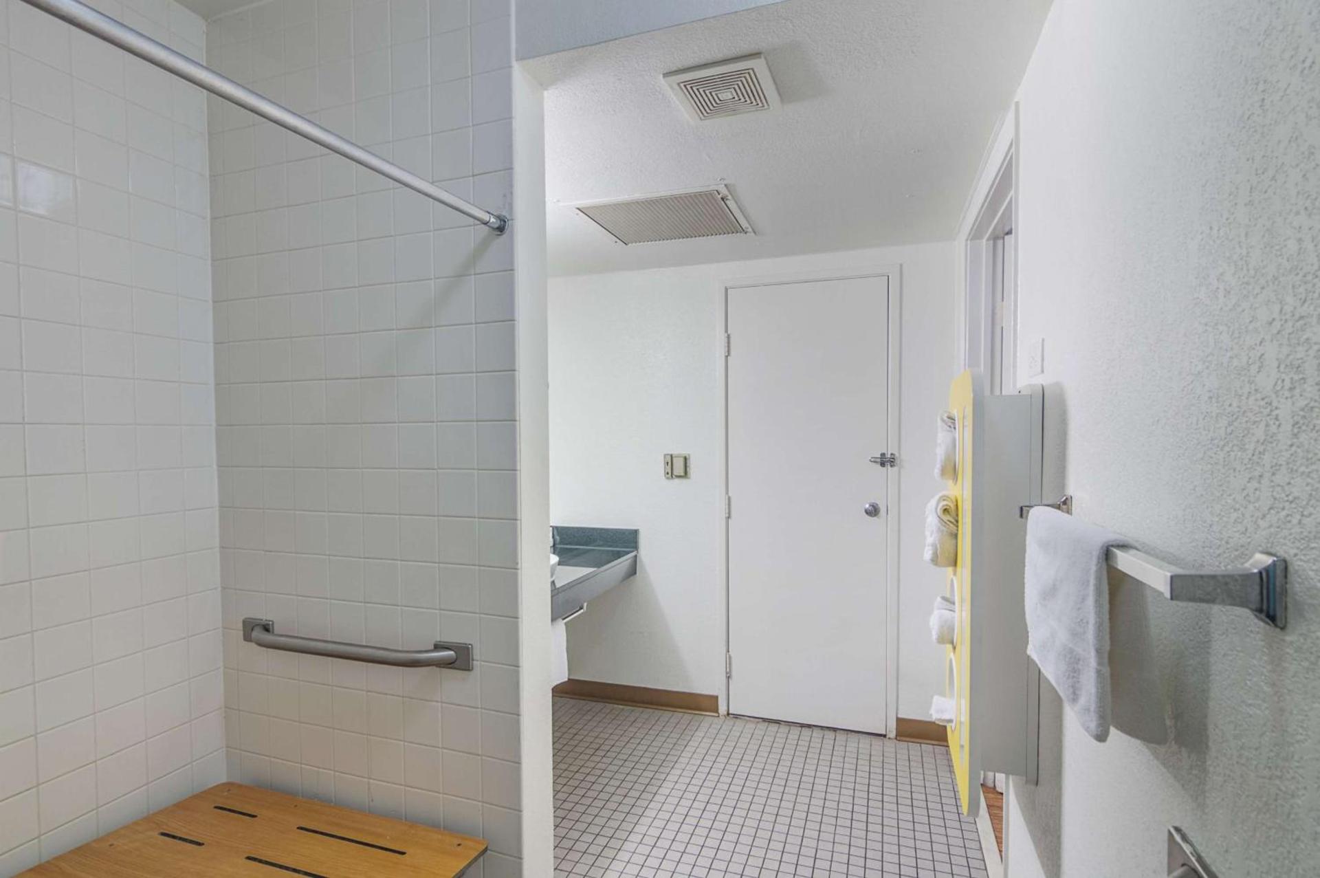 Motel 6-Ardmore, OK photo 25