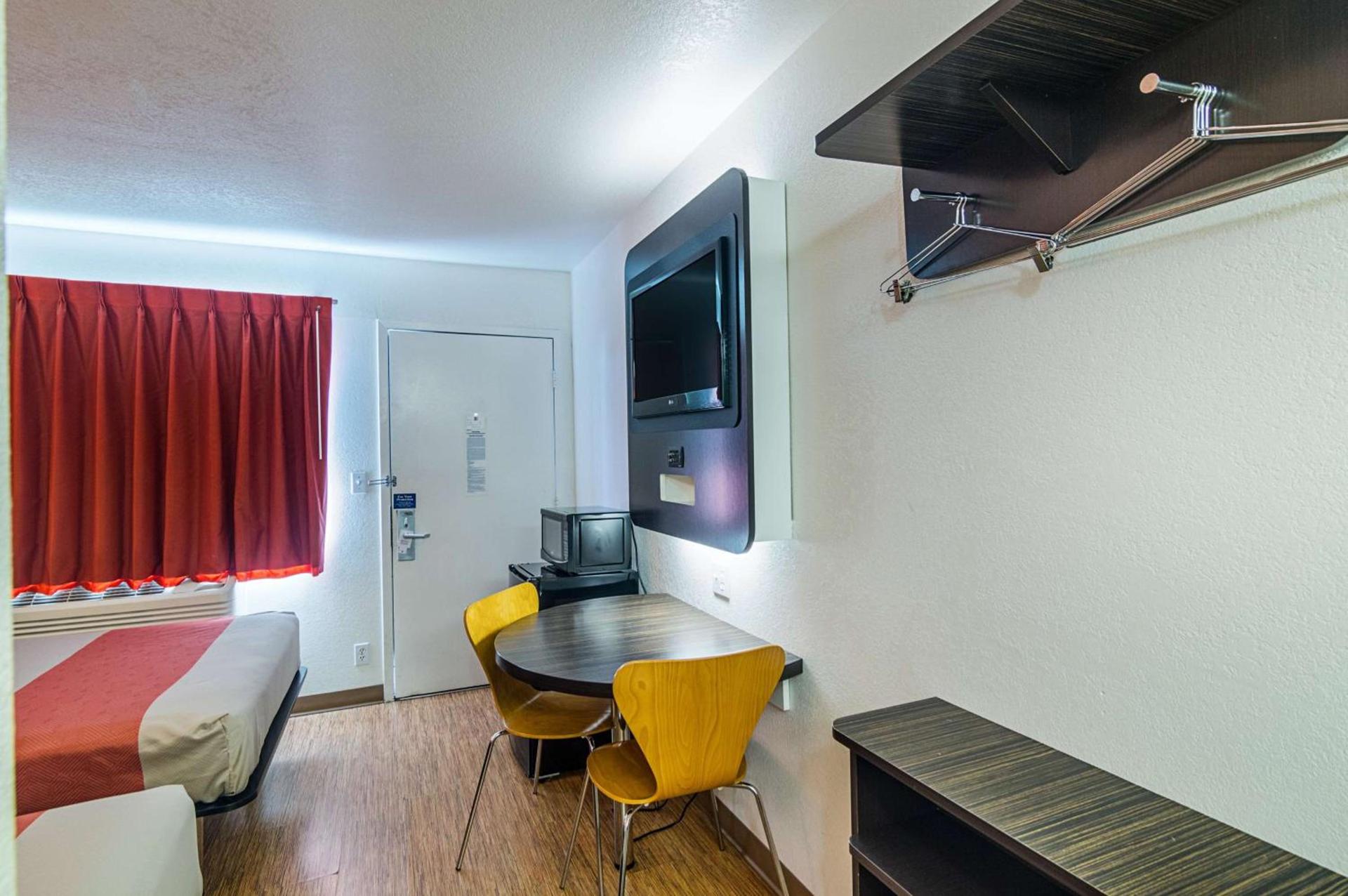 Motel 6-Ardmore, OK photo 16