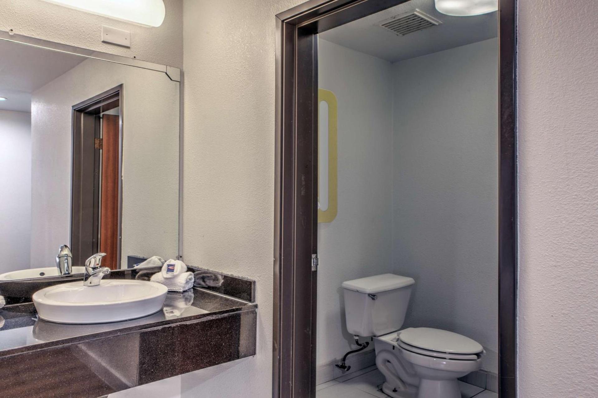 Motel 6-Dallas, TX - Northwest photo 28