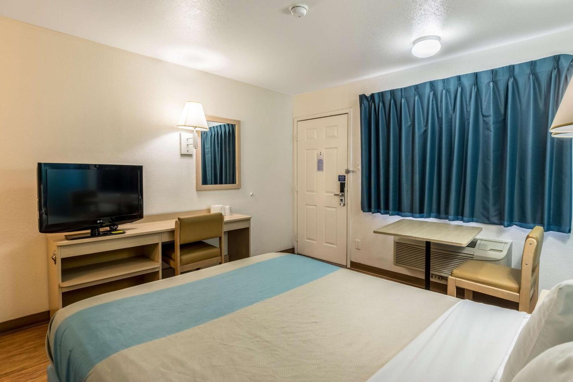 Motel 6-El Centro, CA photo 14