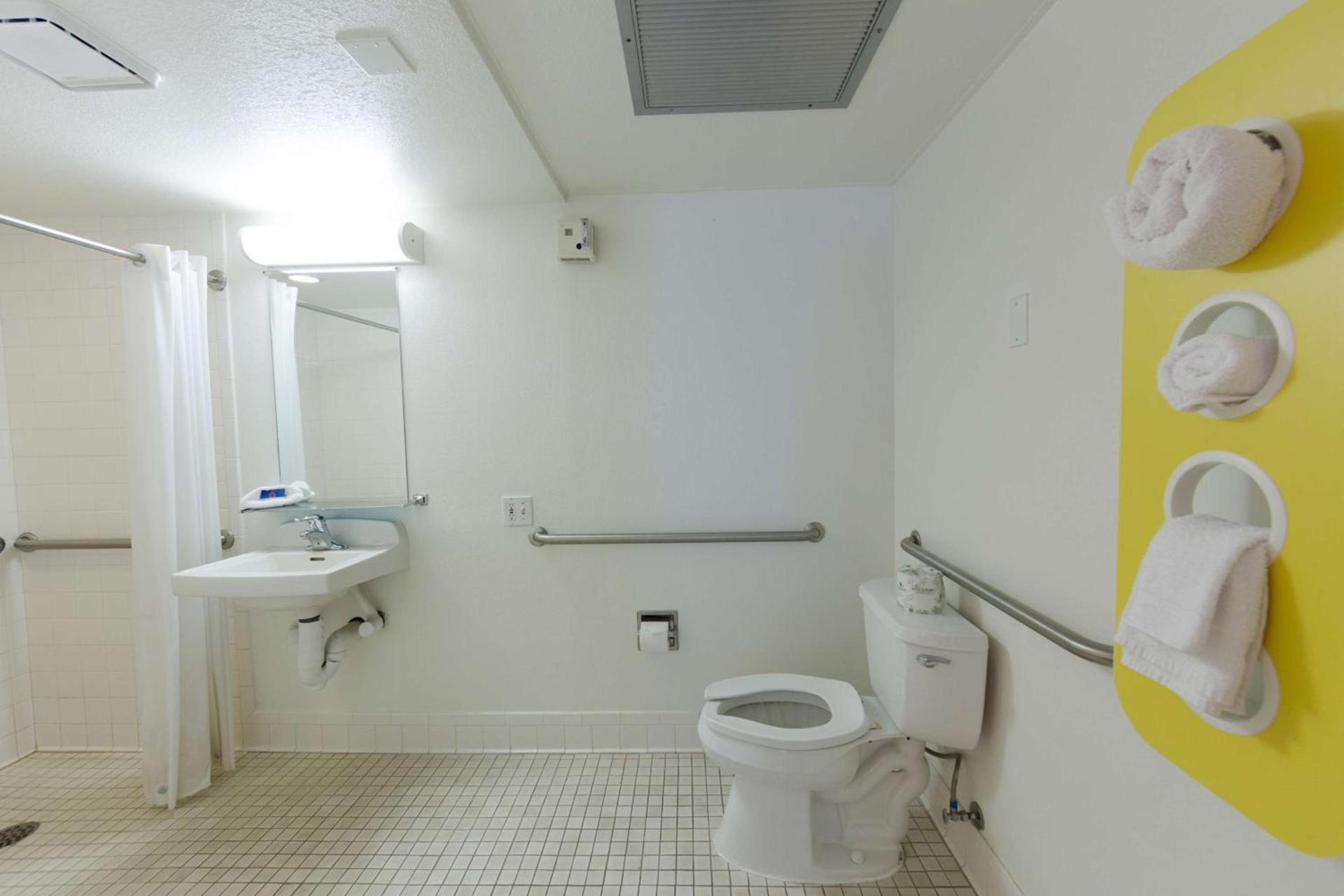 Motel 6 Weed - Mount Shasta photo 44